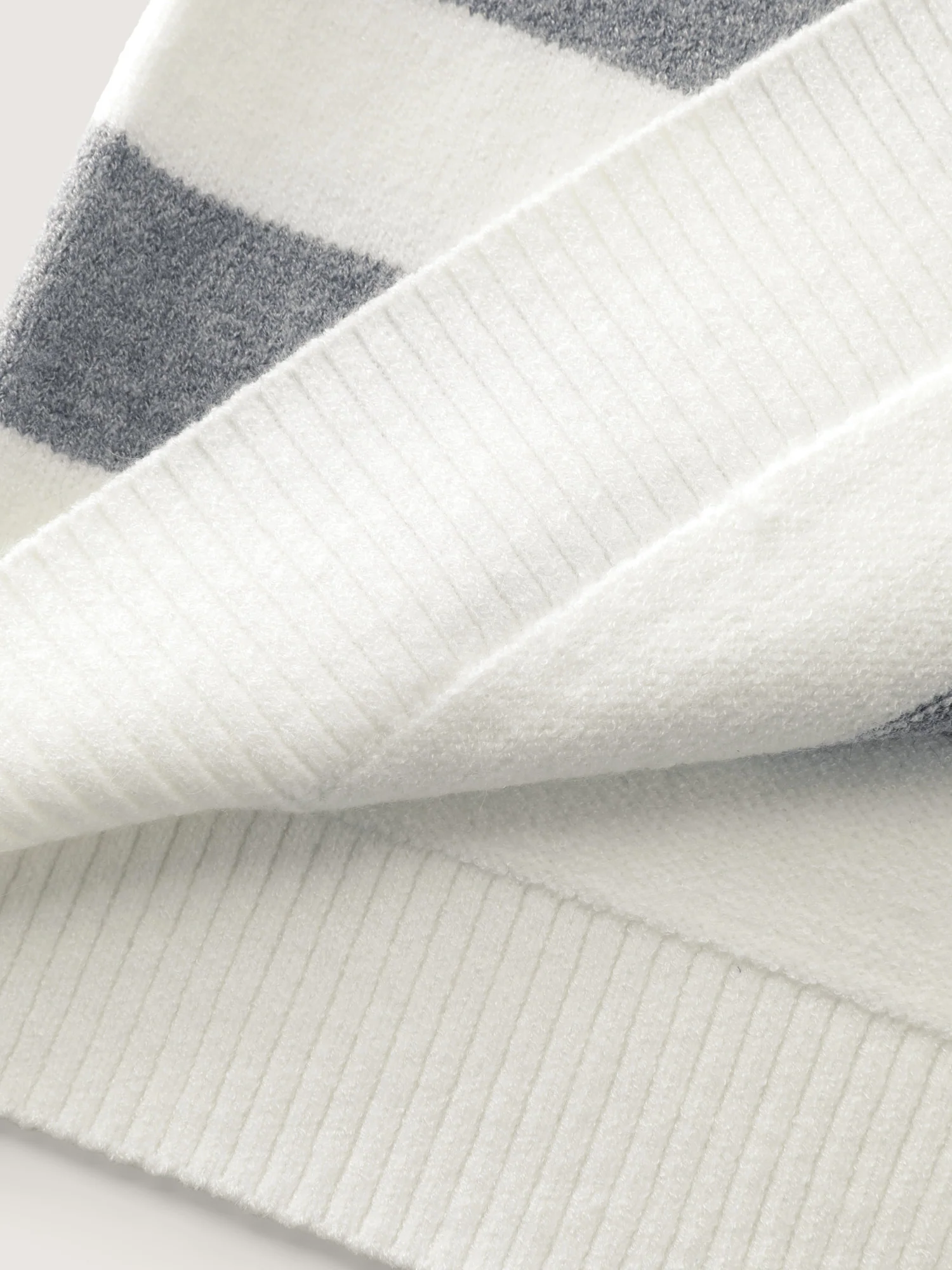 Striped Color Contrast Hooded Cardigan - Image 7