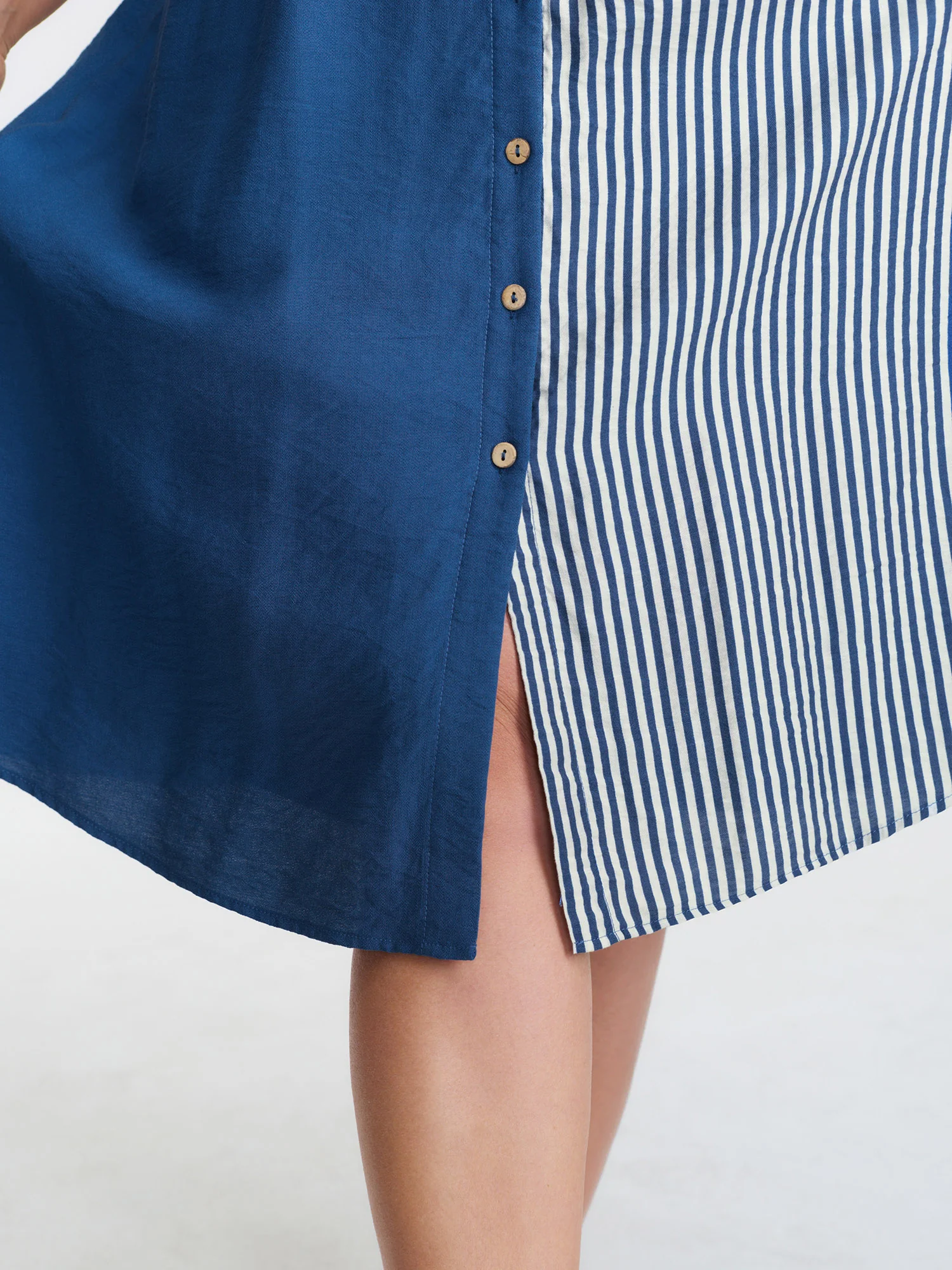 Striped Contrast Collar Button Midi Dress - Image 3