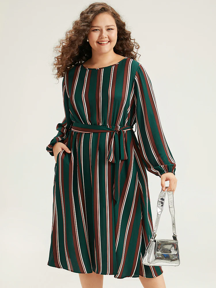 Striped Contrast Crew Neck Belted Dress - Image 2