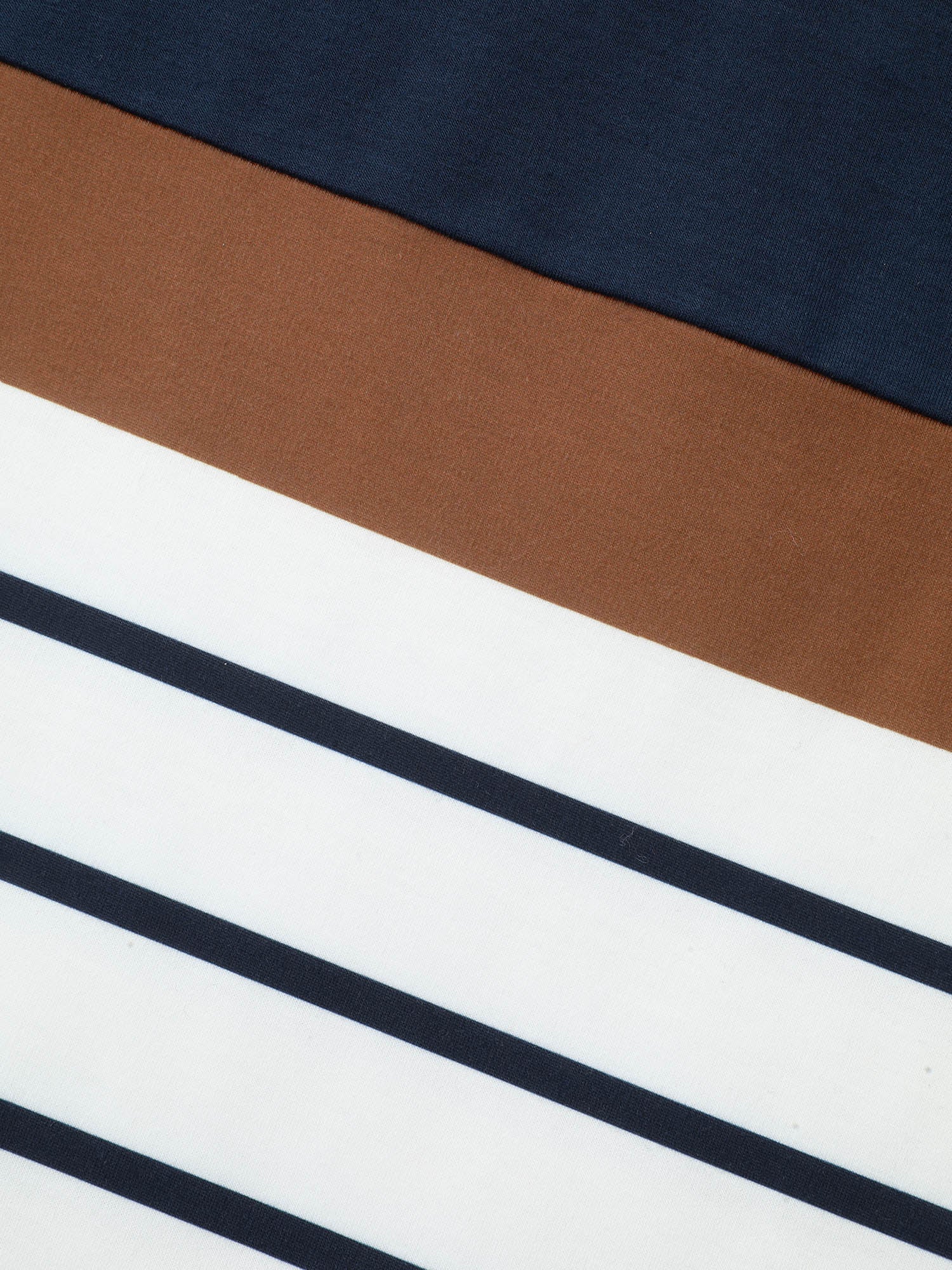 Striped Contrast Round Neck Sweatshirt - Image 6