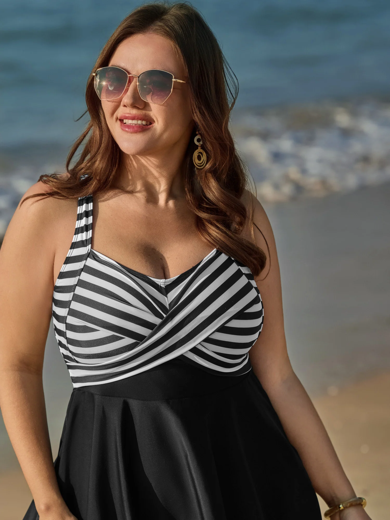 Striped Contrast Twist Front Swim Dress - Image 2