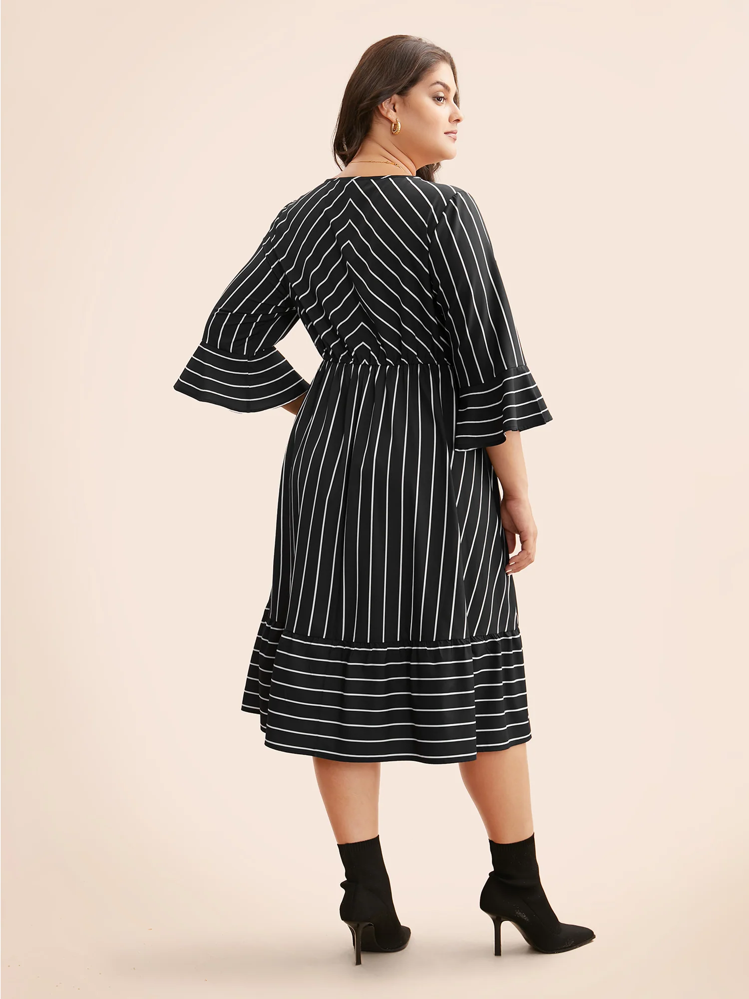 Striped Flutter Sleeve Midi Dress - Image 4