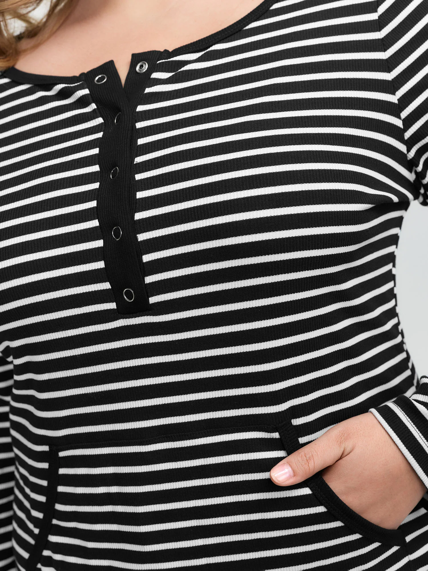 Striped Half-Open Placket Pockets T-Shirt - Image 4