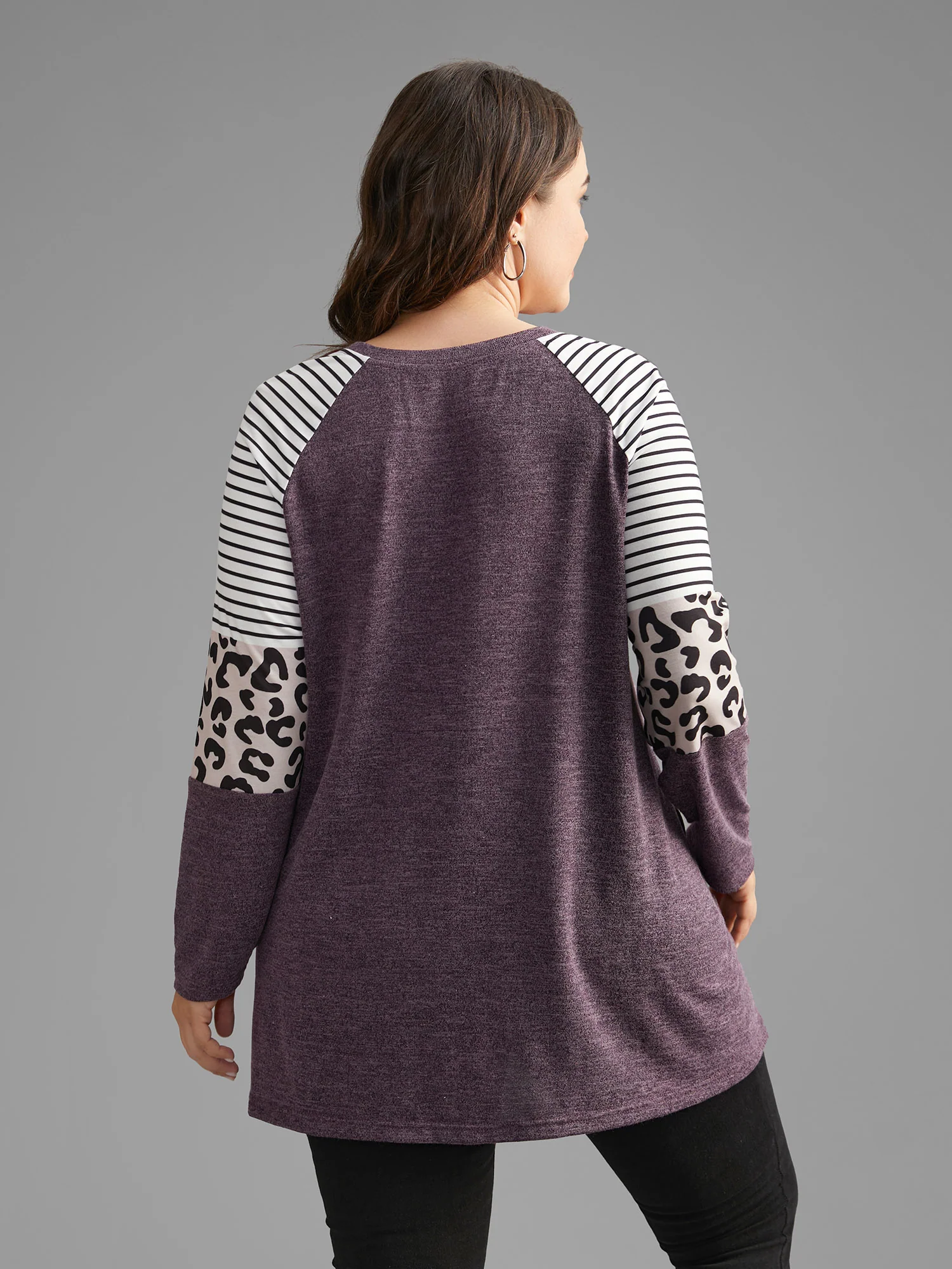 Striped Patchwork Leopard Pocket T-shirt - Image 2
