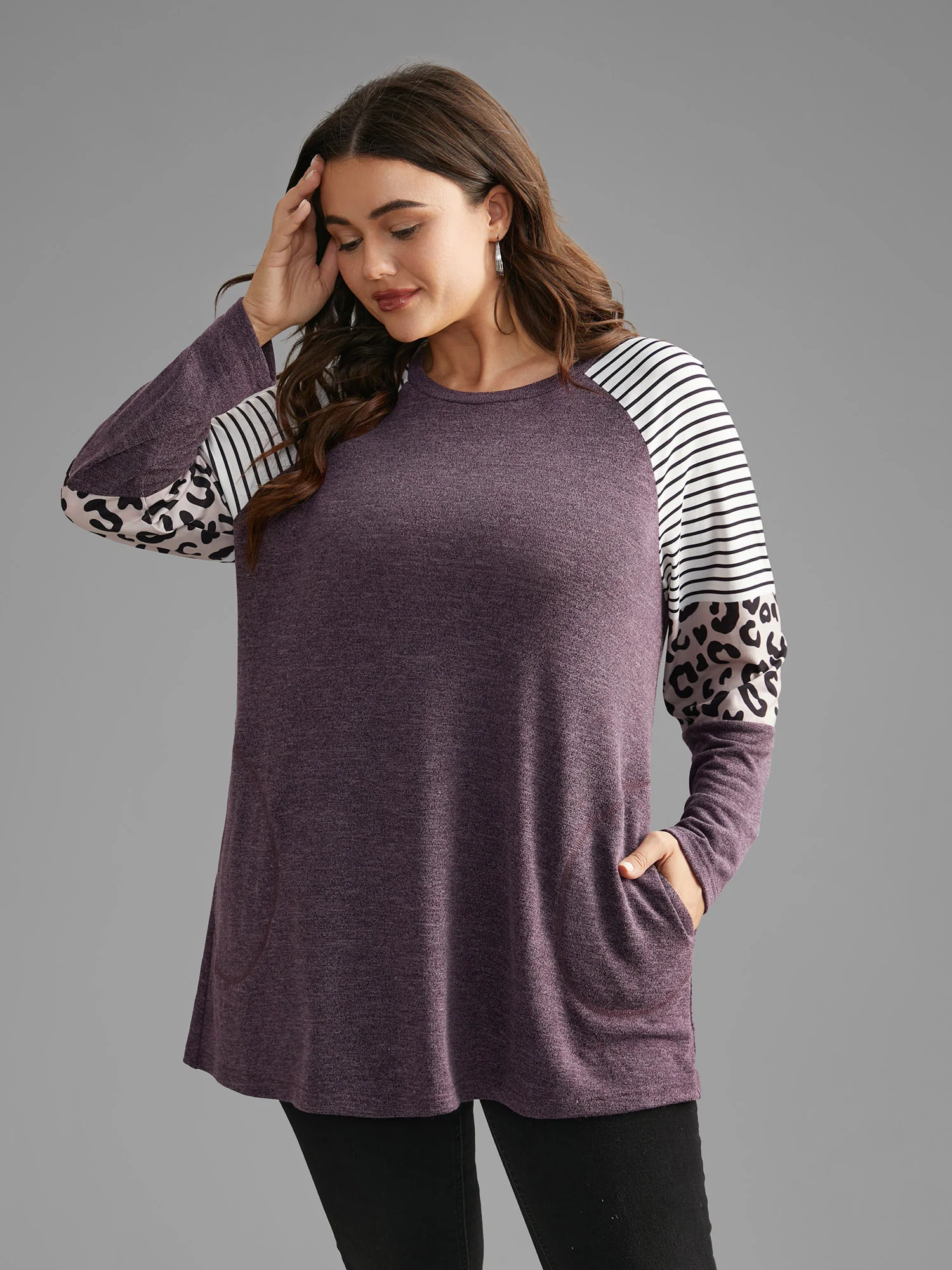 Striped Patchwork Leopard Pocket T-shirt - Image 4