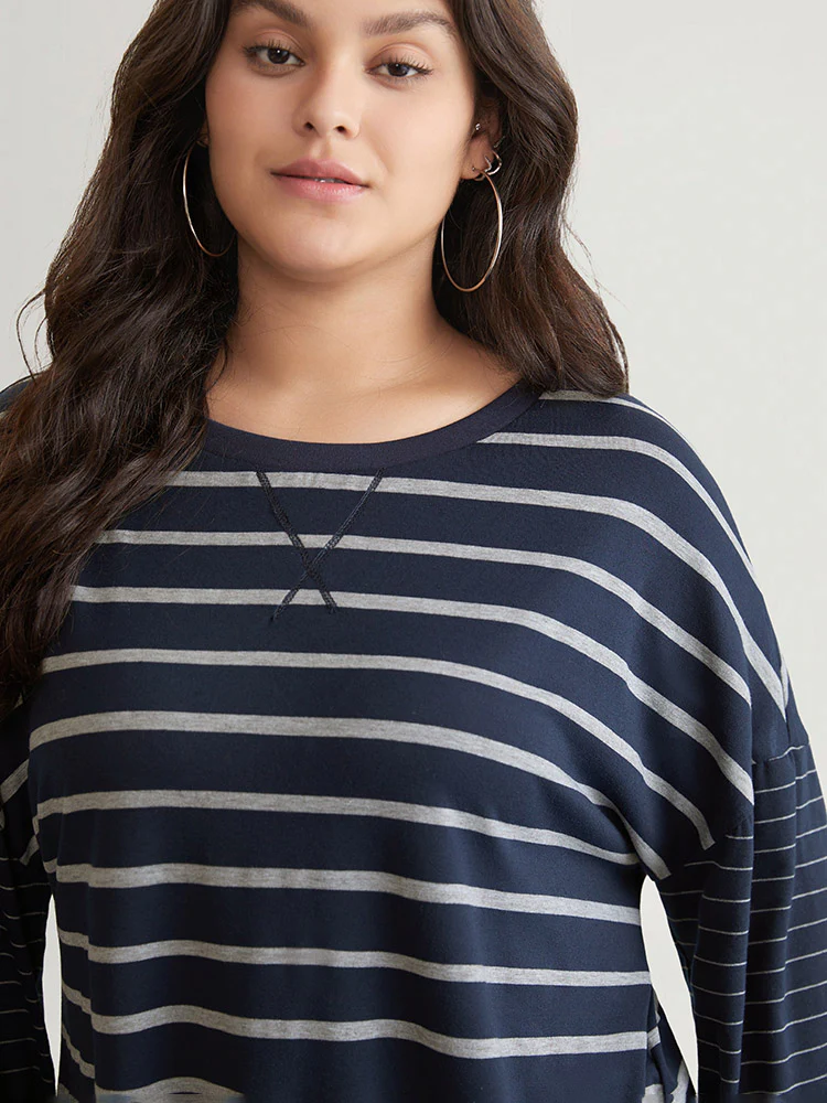 Striped Patchwork Curved Hem Stitch T-shirt - Image 4