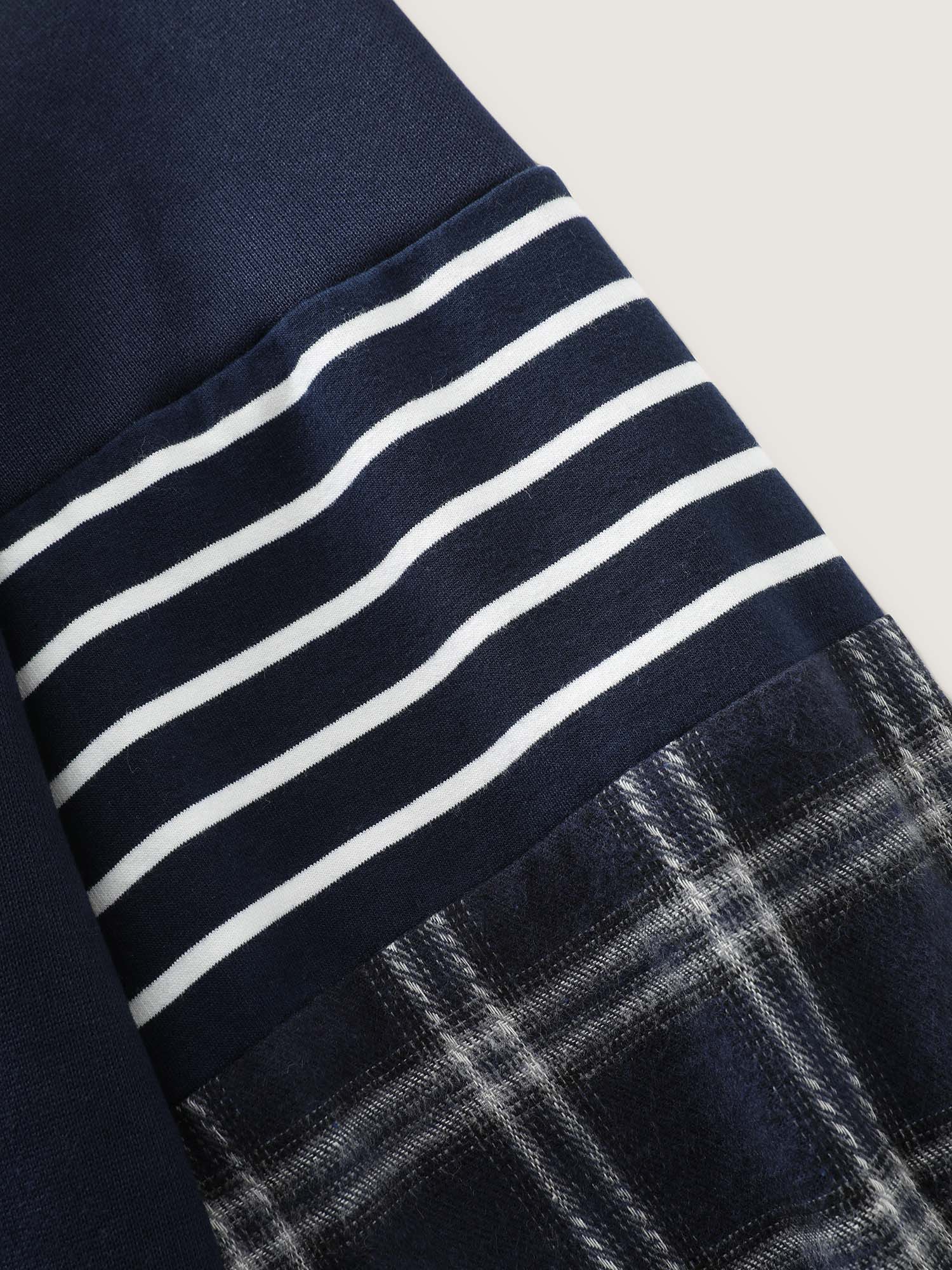Striped Plaid Split Neckline Sweatshirt - Image 7