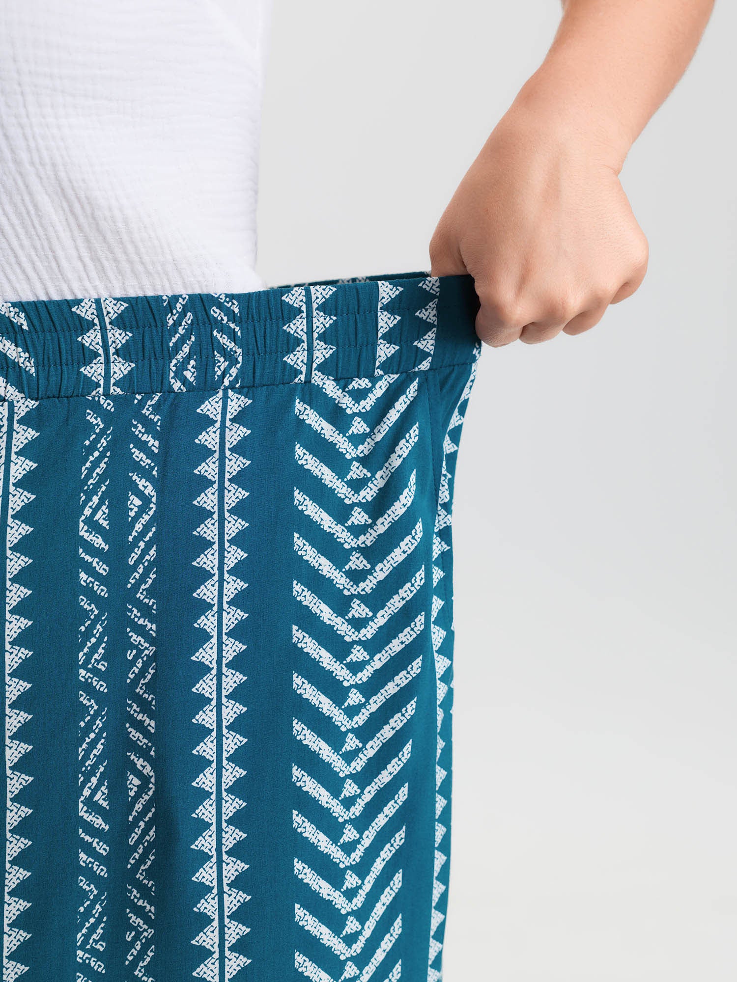 Striped Pockets Wide-Leg Pants - Image 4