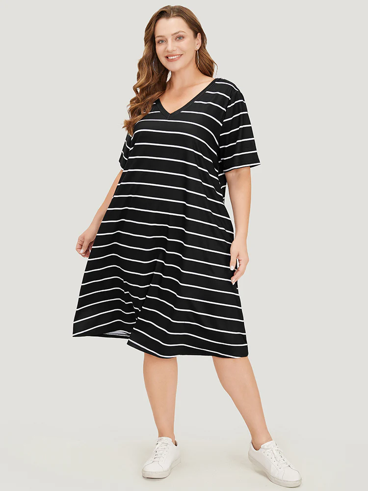 Striped Print Pocket Flutter Crossover Back Dress - Image 5