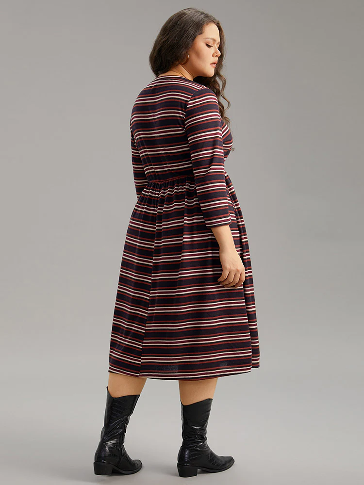 Striped Print Round Neck Pocket Elastic Waist Dress - Image 3