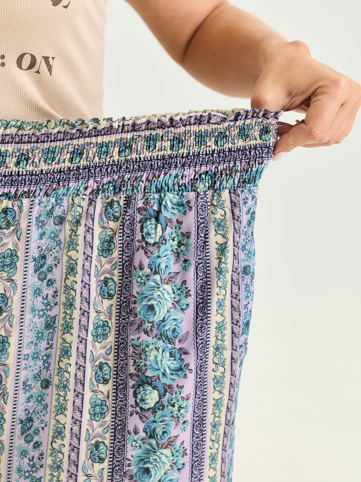 Striped Print Shirred Waist Wide-Leg Pants - Image 4