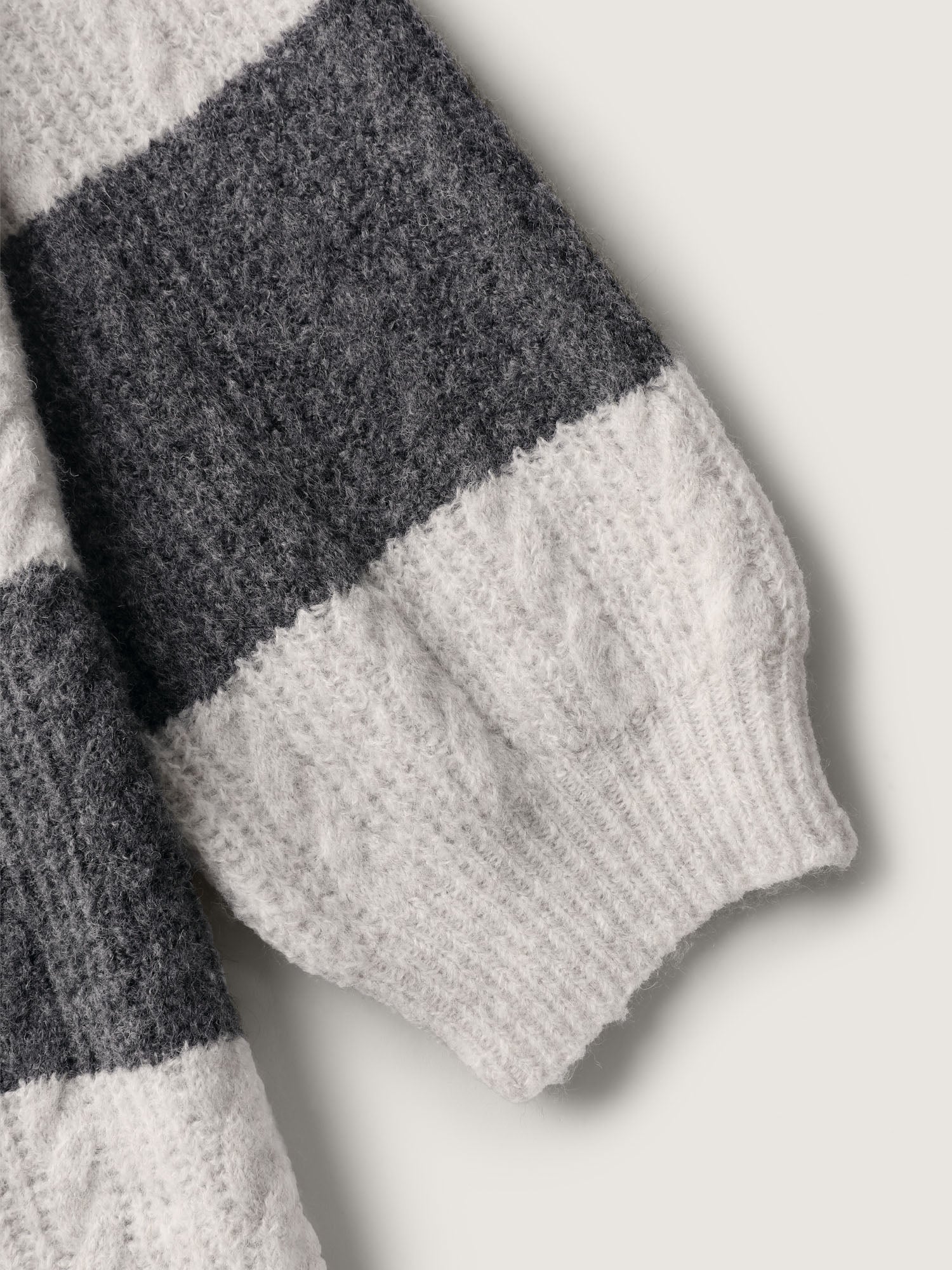 Striped Tissue Texture Knit Cardigan - Image 4