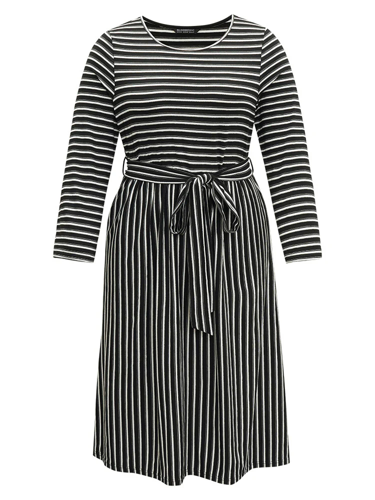 Striped Round Neck Belted Dress - Image 8