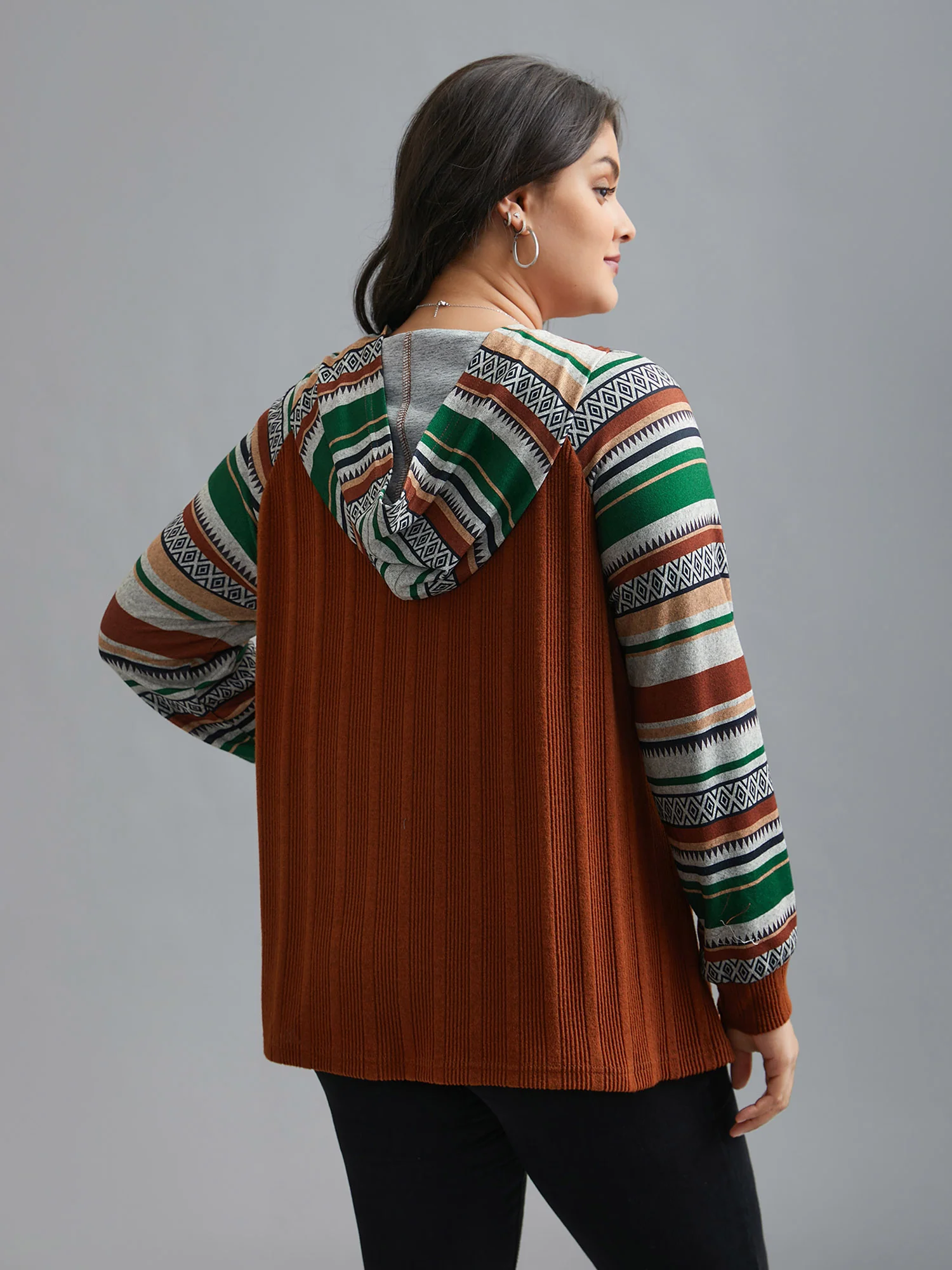 Striped Spliced Pocket Hooded T-Shirt - Image 4