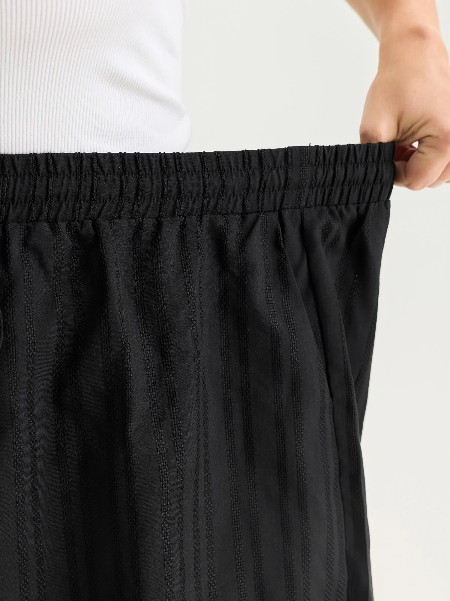 Striped Texture Drawstring Waist Shorts - Image 3