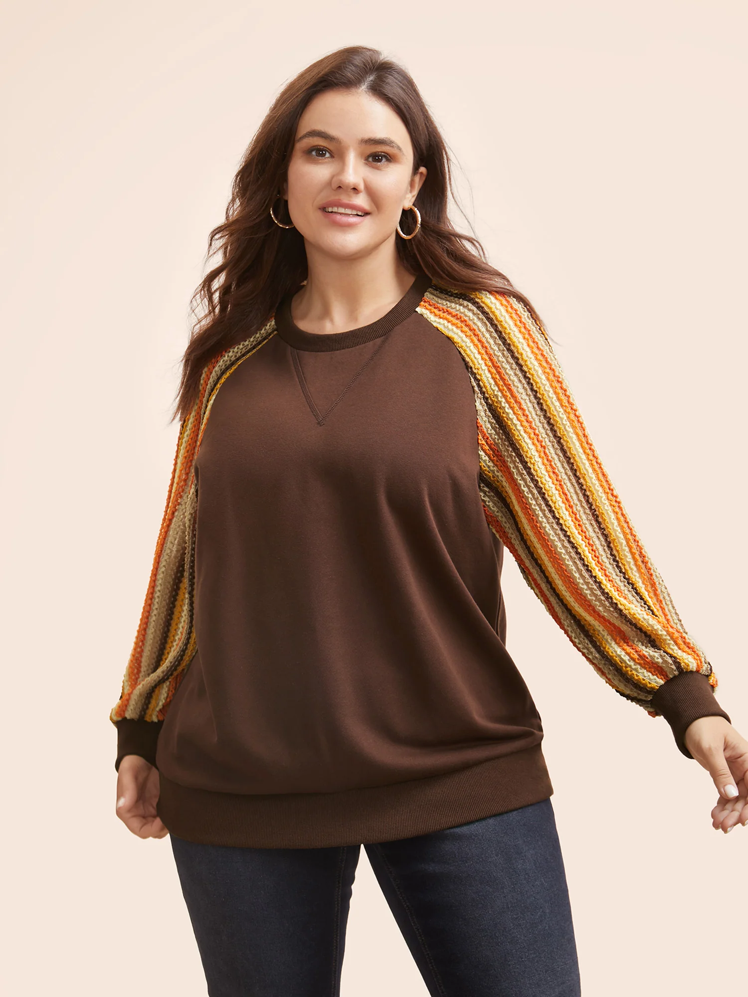 Striped Textured Patchwork Raglan Sleeve Sweatshirt - Image 2