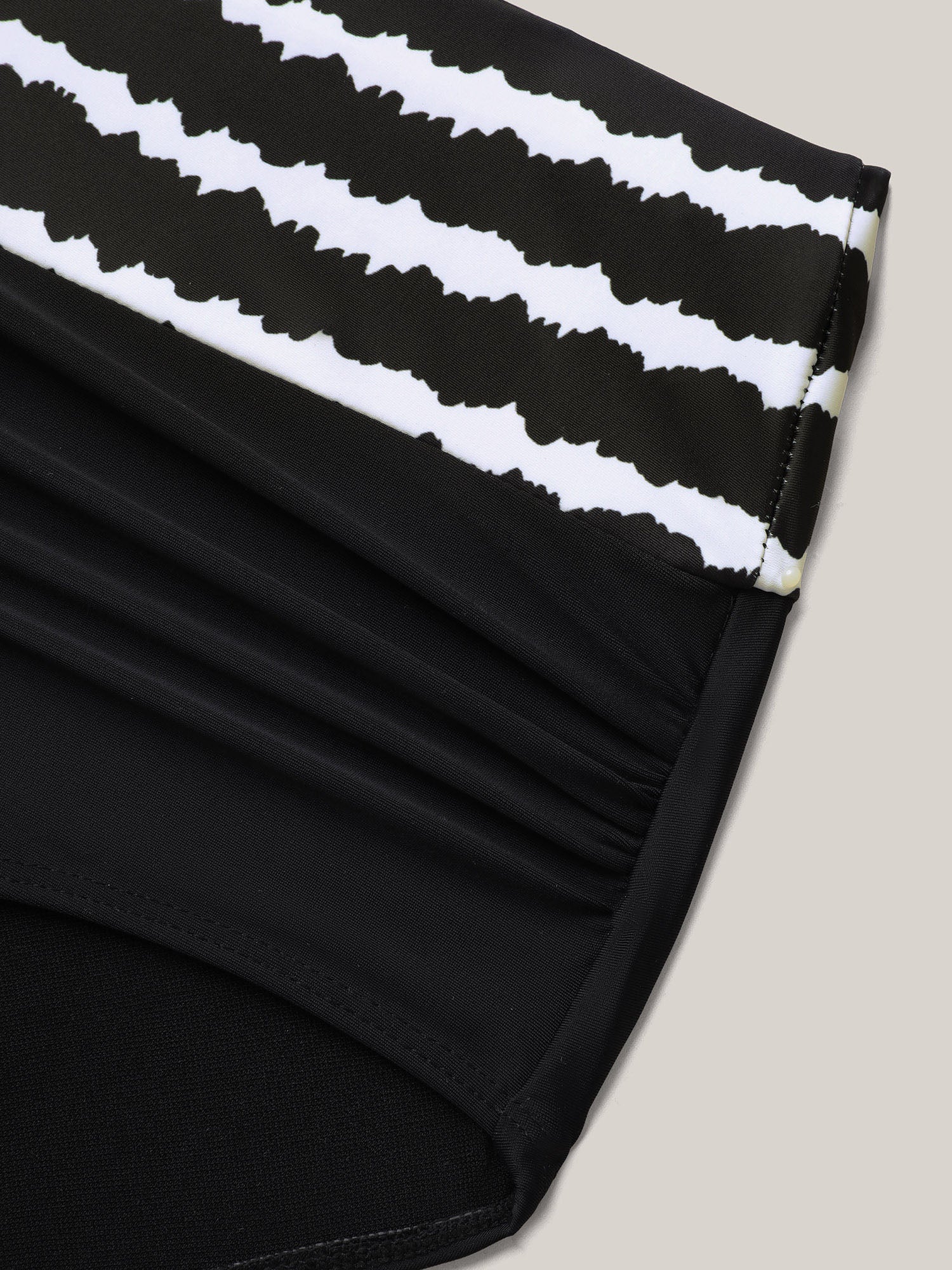 Striped Waist Pleated Swim Bottoms - Image 7