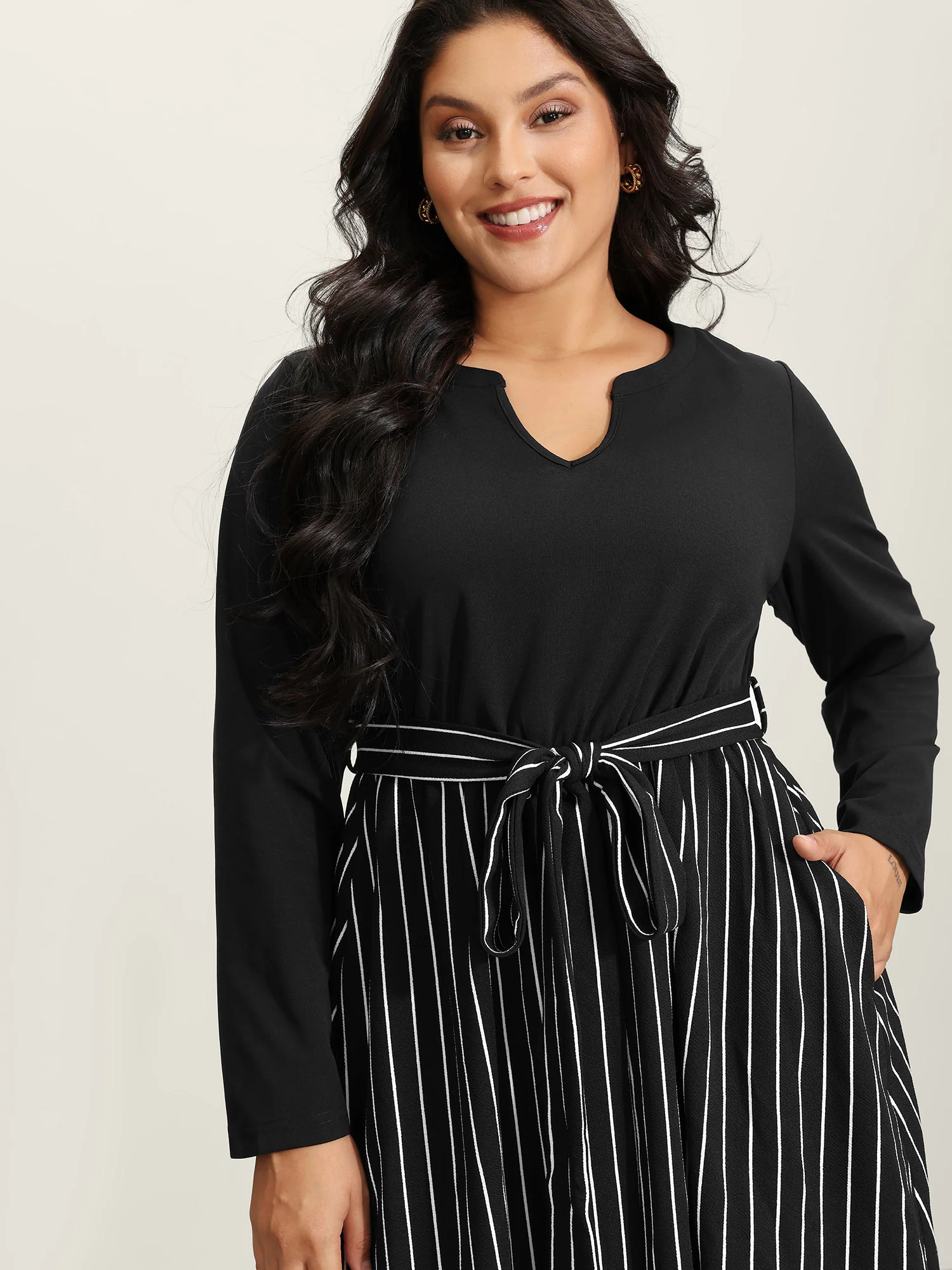 Stripes Color Contrast Belted Midi Dress - Image 2