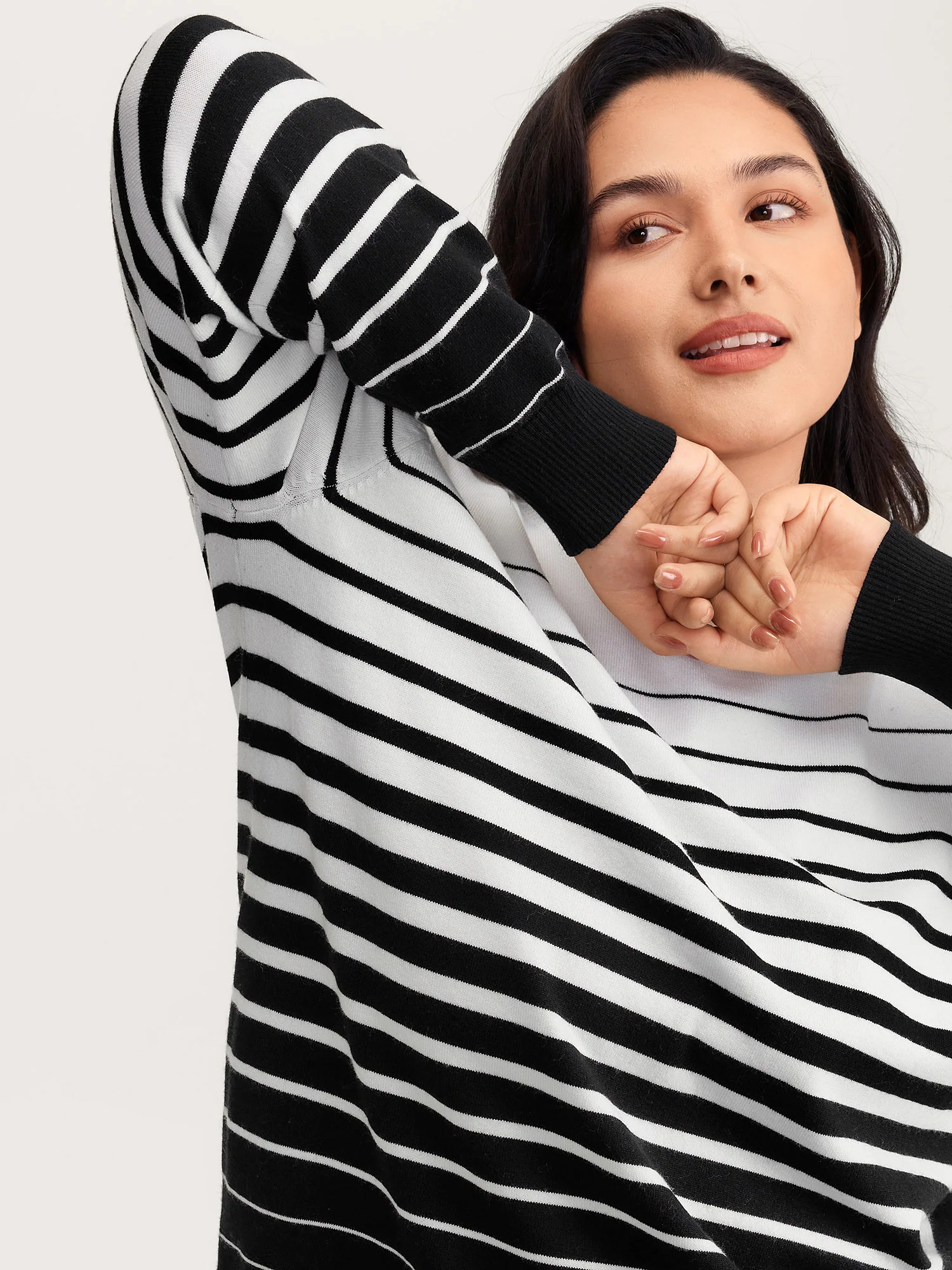 Stripes Color Contrast Round Neck Pullover - Image 2