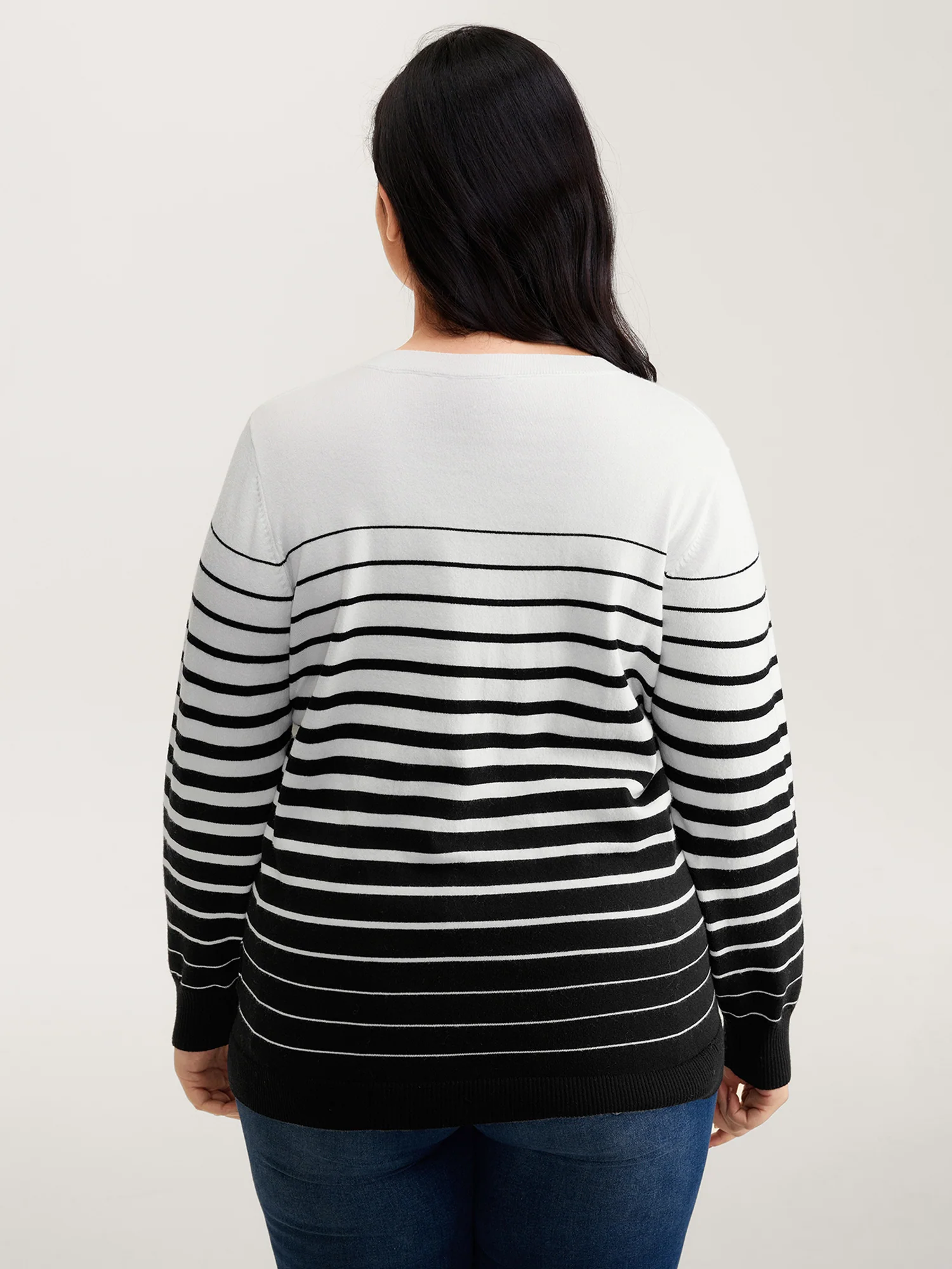 Stripes Color Contrast Round Neck Pullover - Image 4