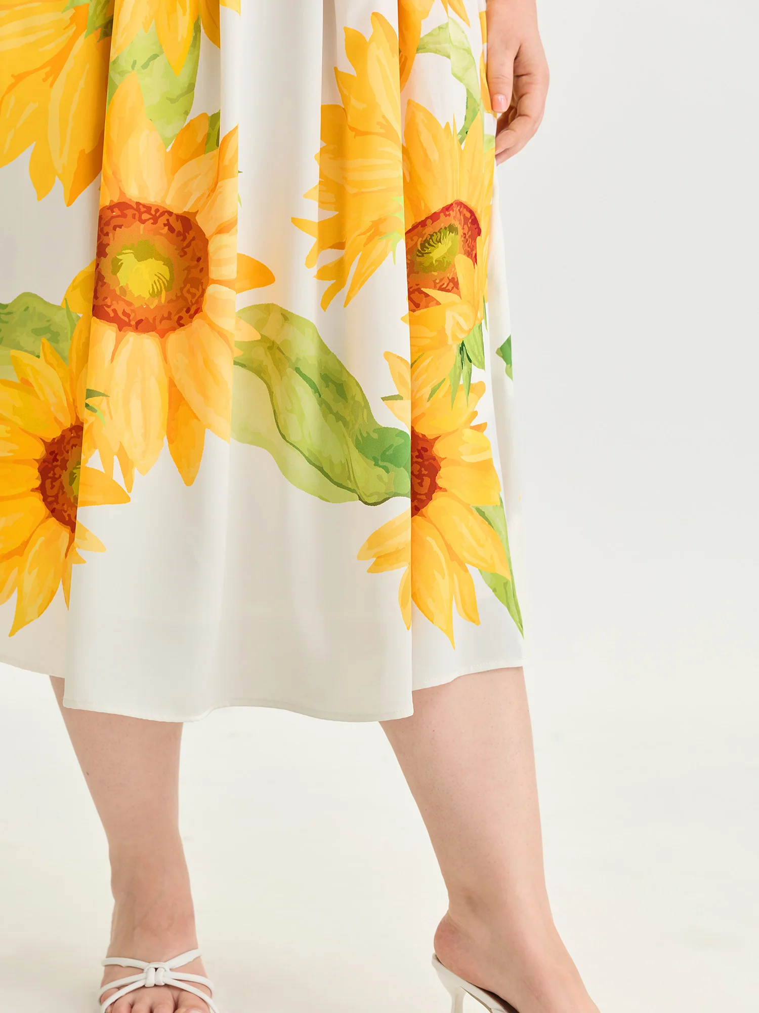 Sunkissed Sunflower Print Shirred Maxi Dress - Image 4