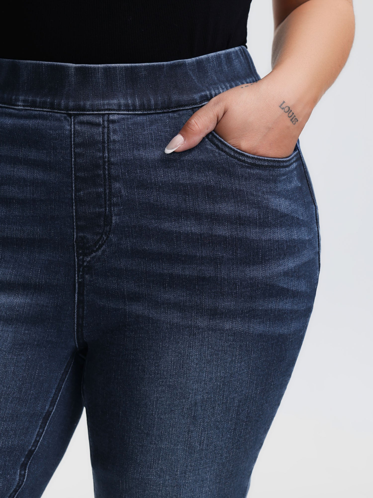 Super Stretchy Pull-On Cropped Skinny-Fit Jeans - Image 3