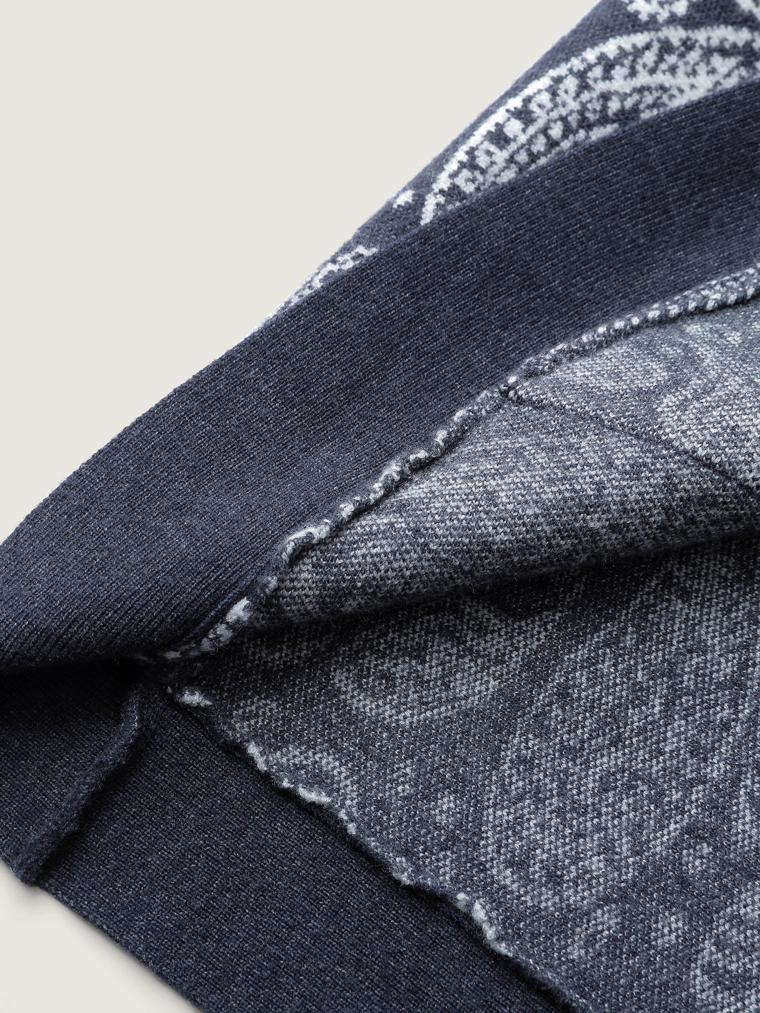 Supersoft Arc Hem Paisley Print Pocket Knit Cardigan - Image 5