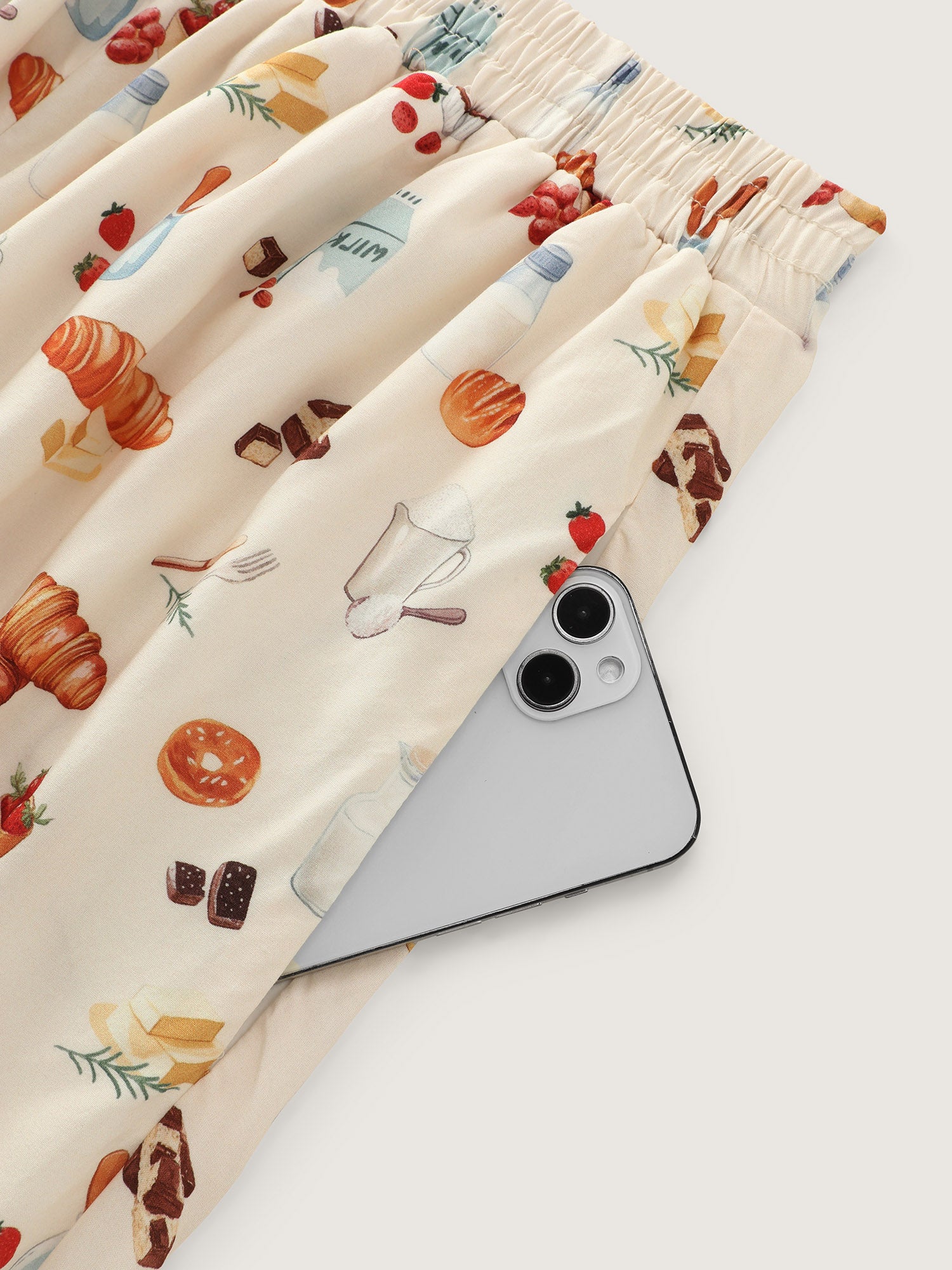 Supersoft Butter Croissant Print Lounge Set - Image 12