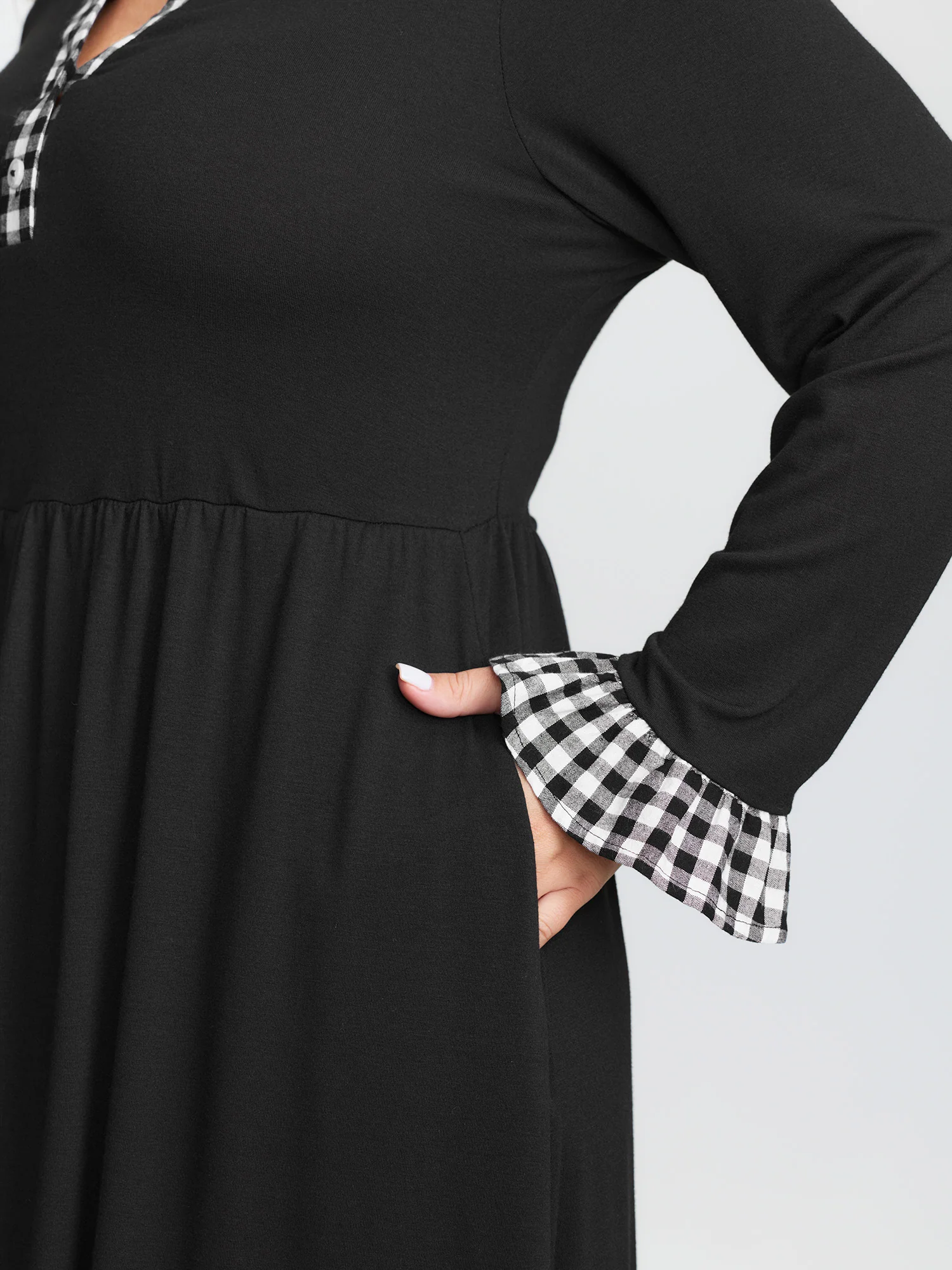 Supersoft Color Contrast Pockets Maxi Dress - Image 4