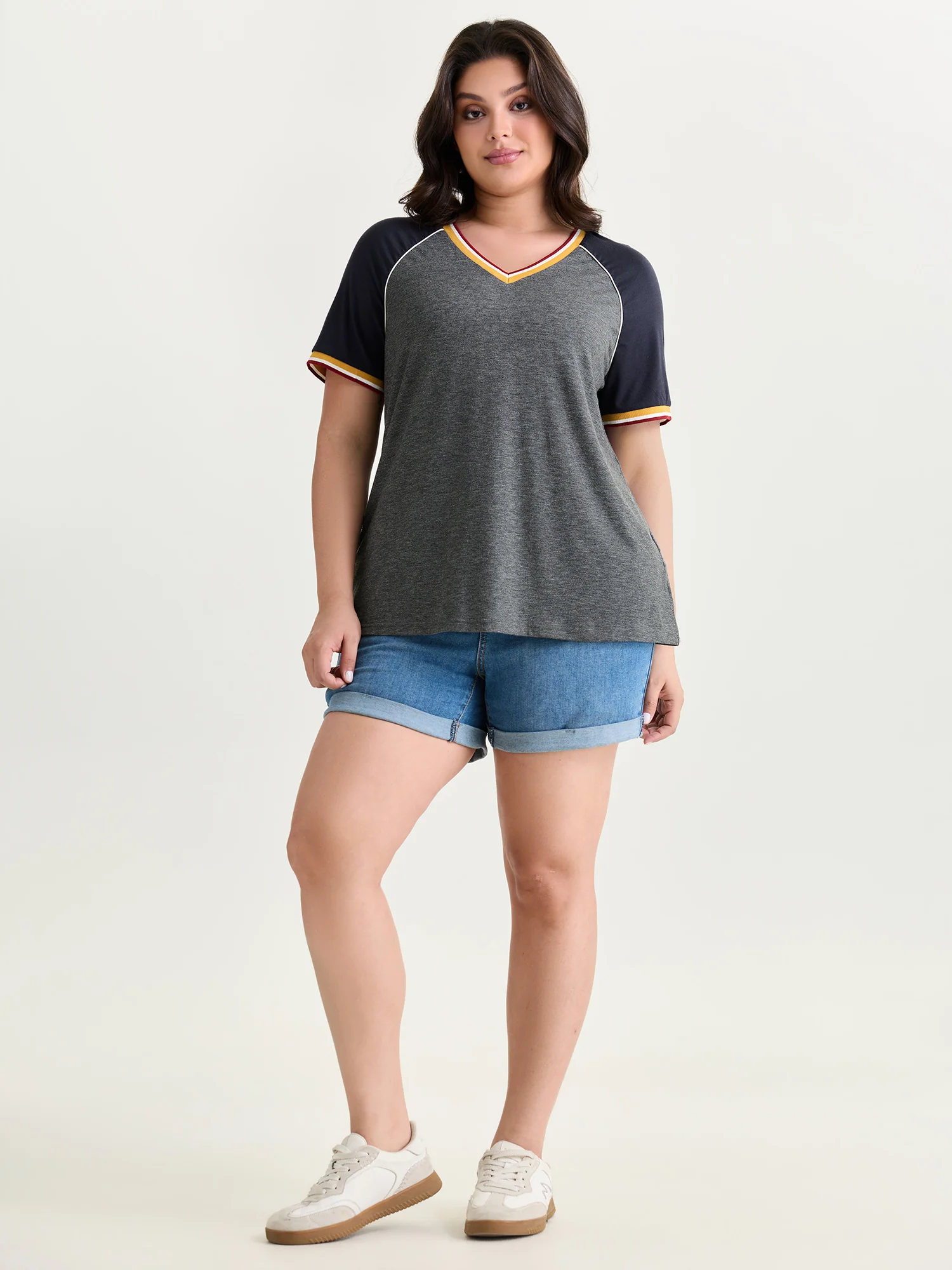Supersoft Color Contrast Raglan Sleeve T-Shirt - Image 3