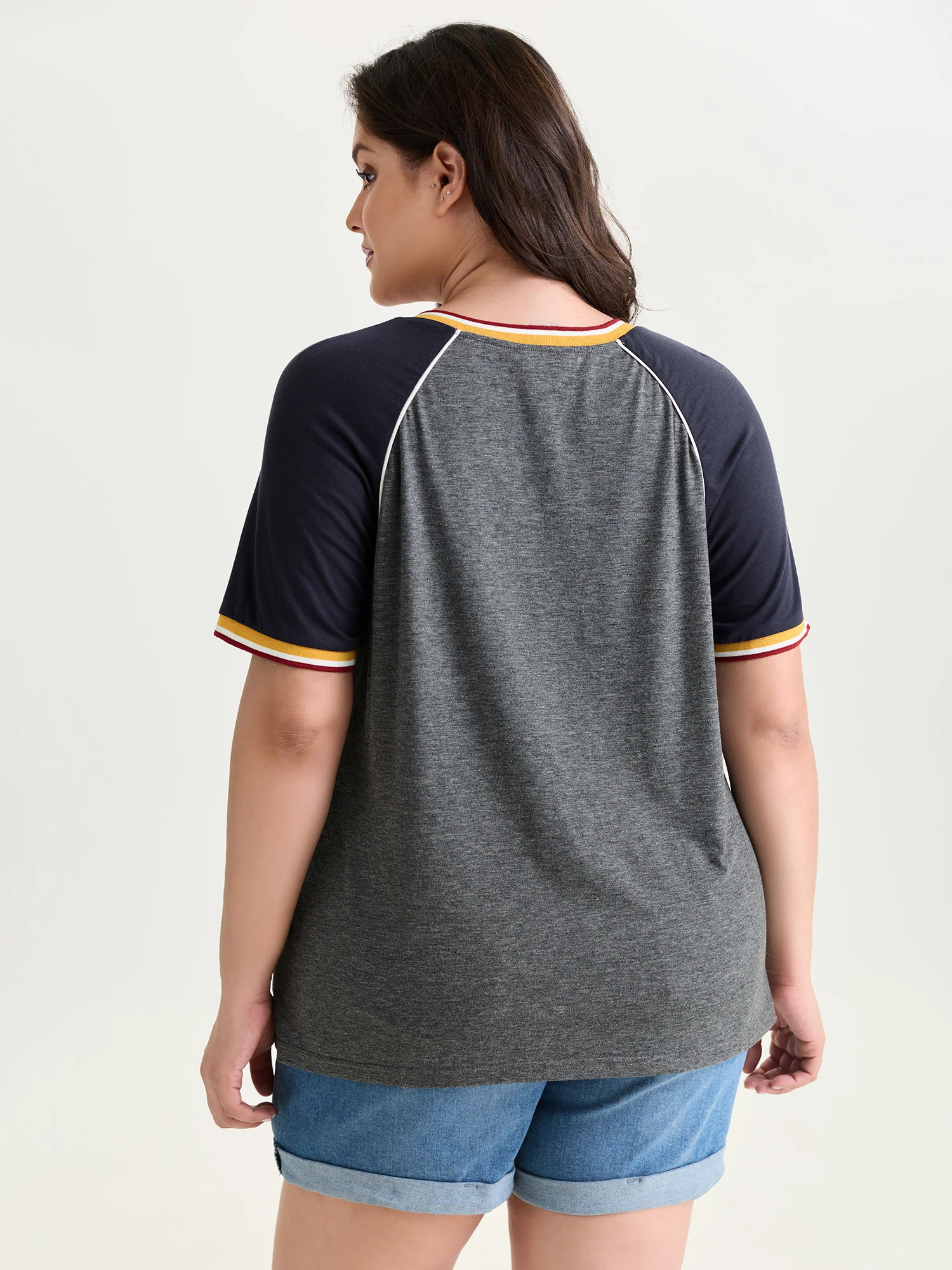 Supersoft Color Contrast Raglan Sleeve T-Shirt - Image 4