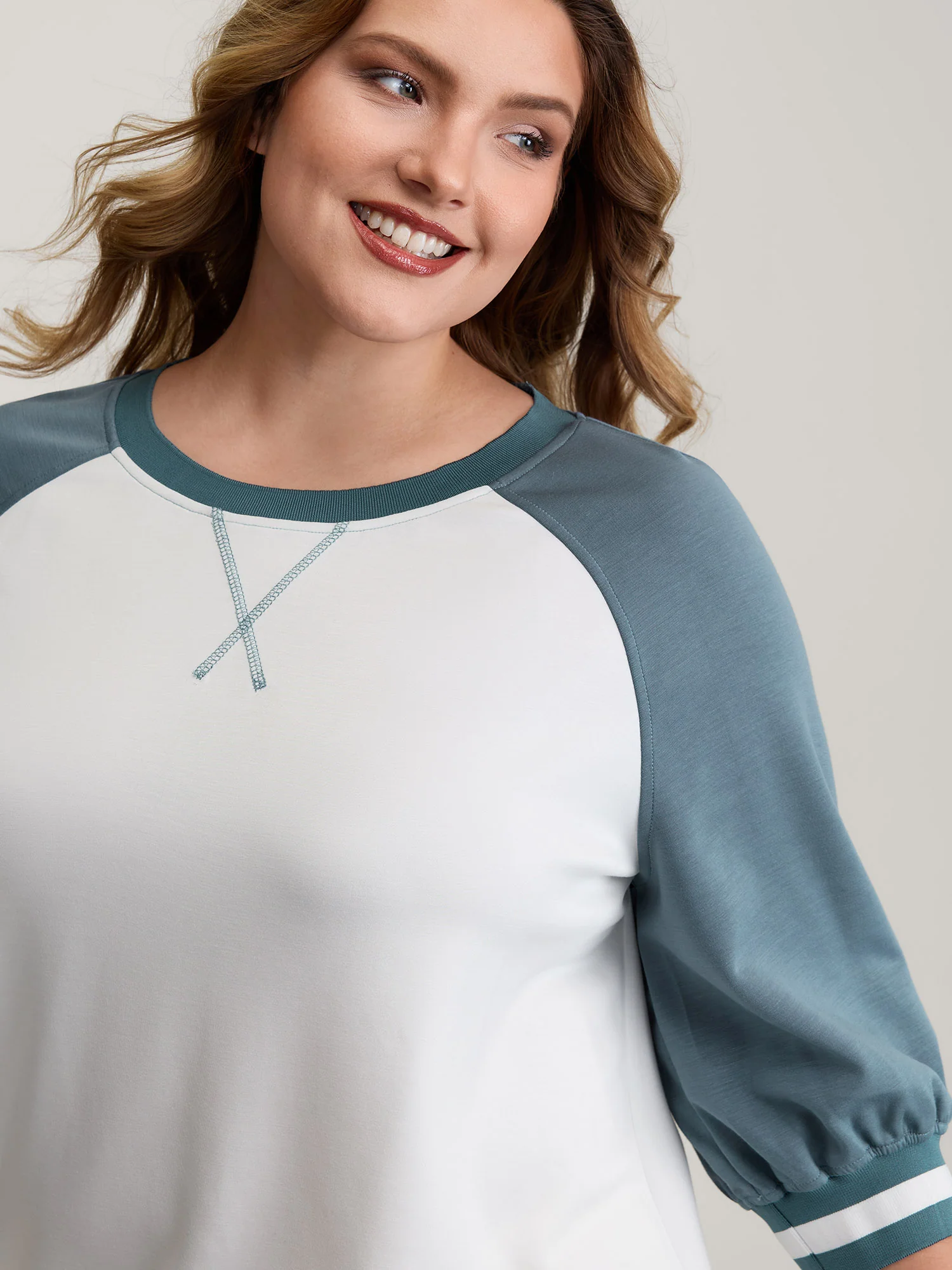 Supersoft Color Contrast Round Neck Sweatshirt - Image 2