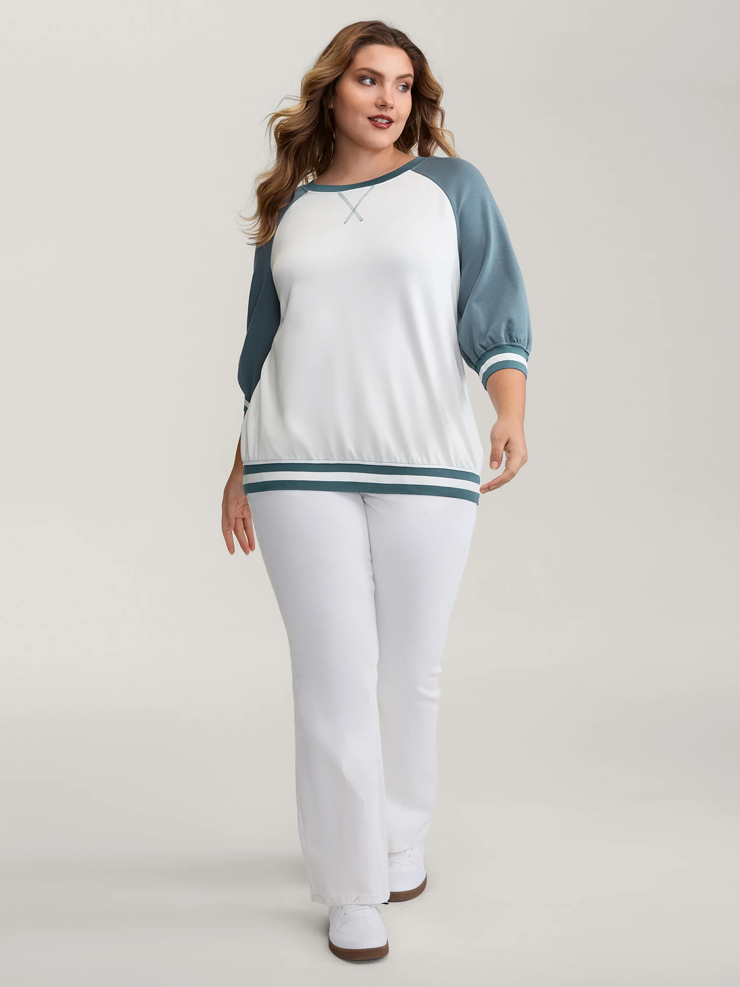 Supersoft Color Contrast Round Neck Sweatshirt - Image 3