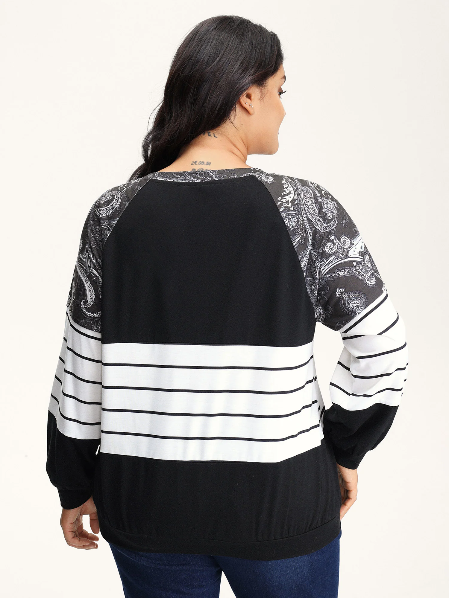 Supersoft Colorblock Paisley Print Sweatshirt - Image 15
