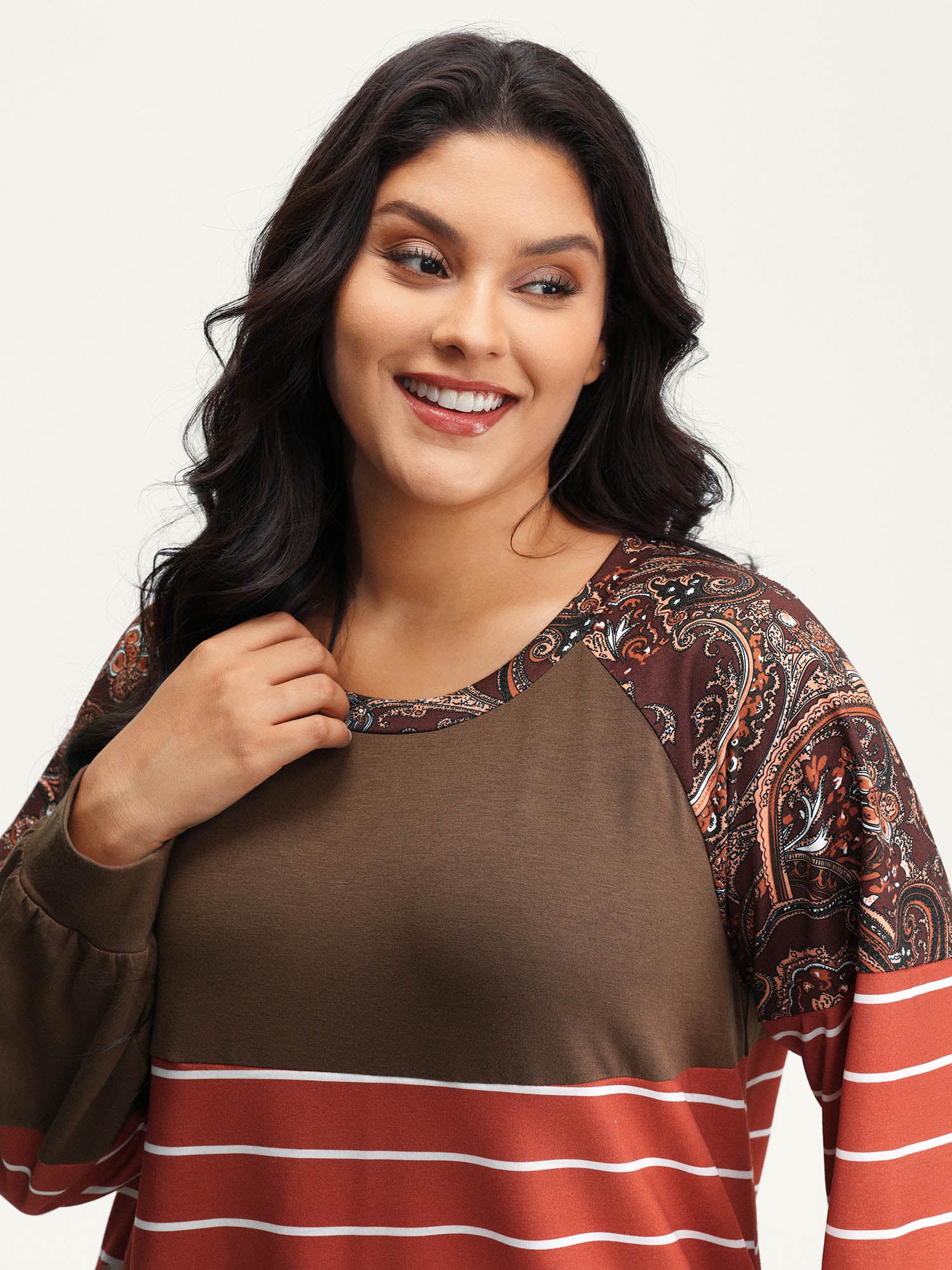 Supersoft Colorblock Paisley Print Sweatshirt - Image 9