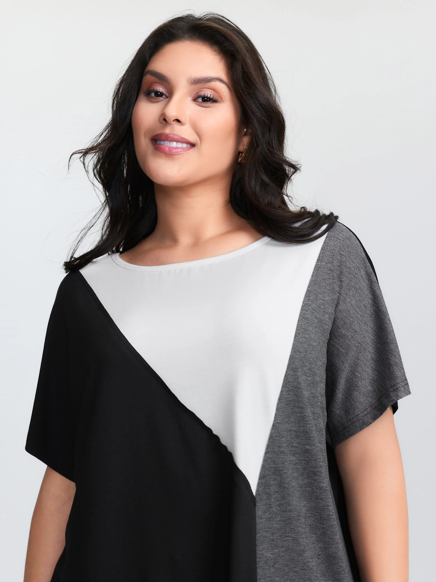 Supersoft Colorblock Round Neck T-Shirt - Image 3