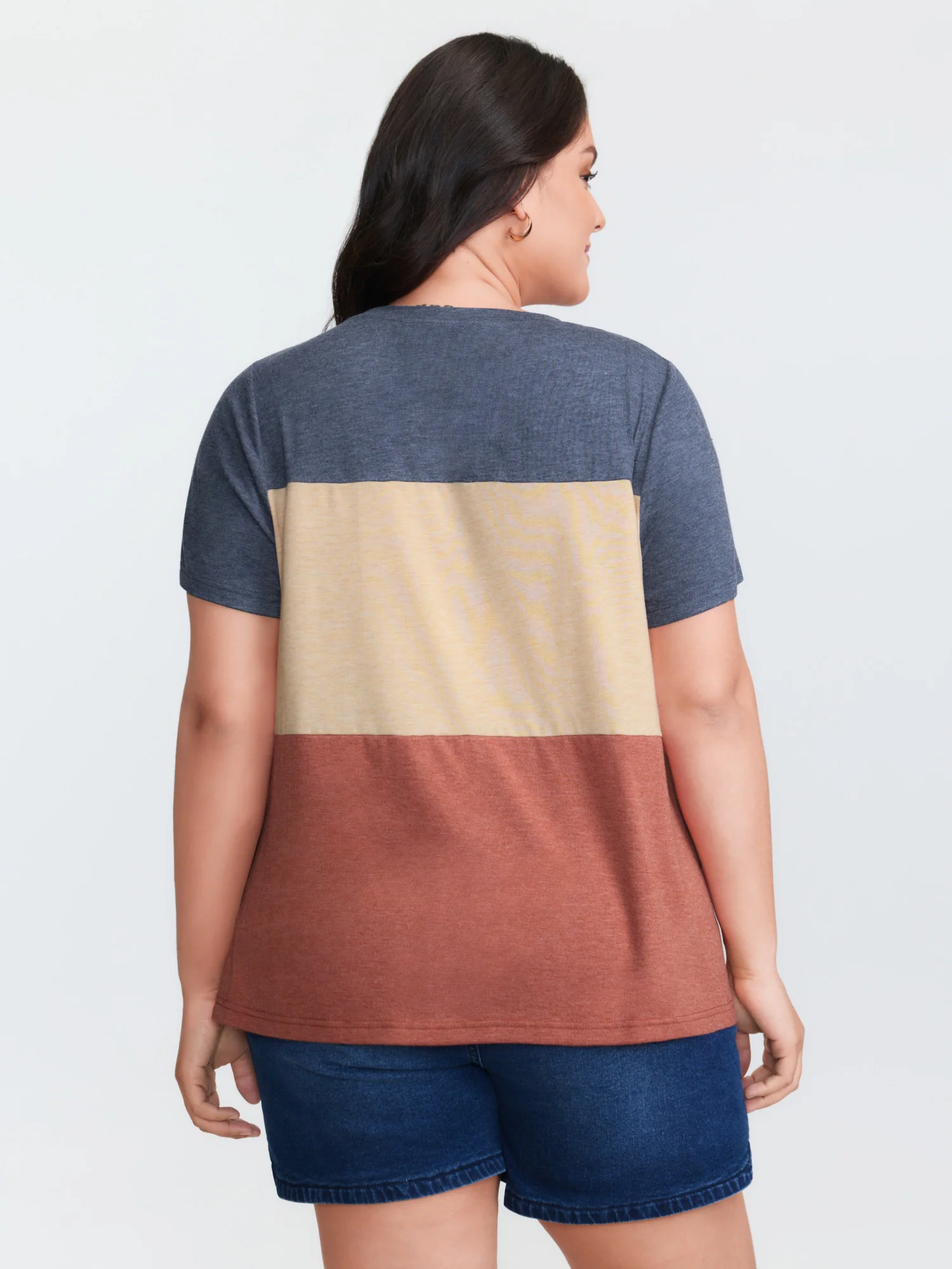 Supersoft Colorblock Twist Hem T-Shirt - Image 4