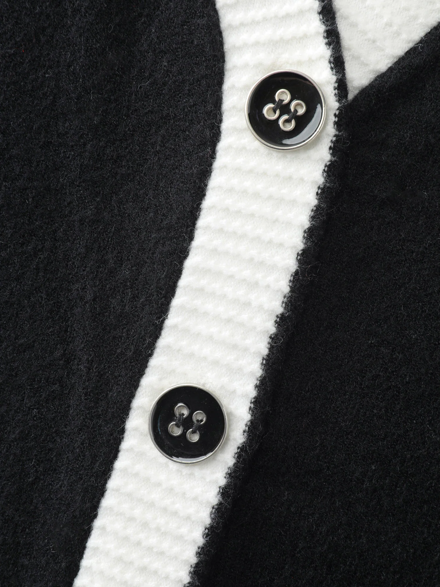 Supersoft Contrast Trim Pocketed Cardigan - Image 7