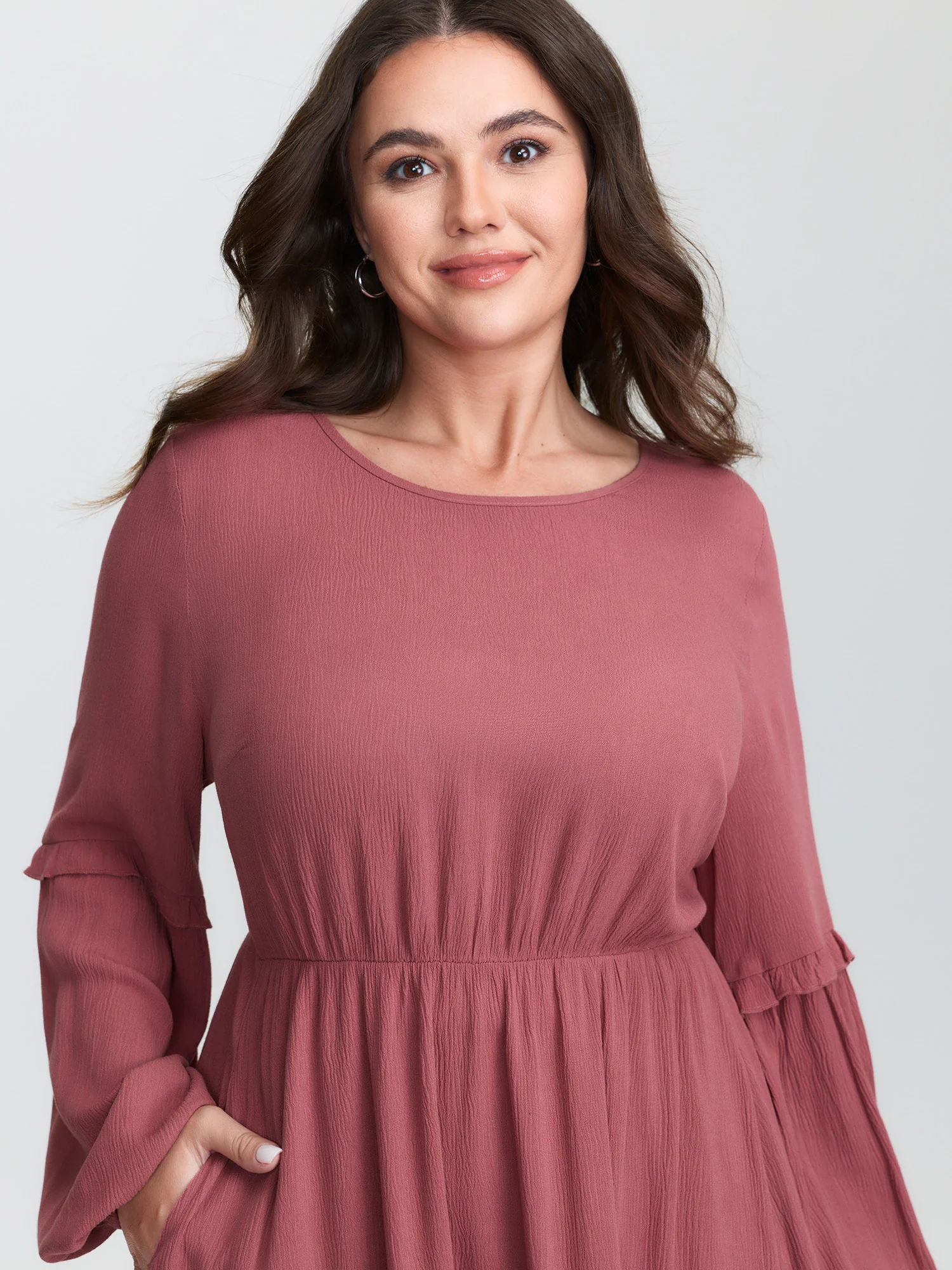 Supersoft Cut-Out Back Ruffled Midi Dress - Image 3