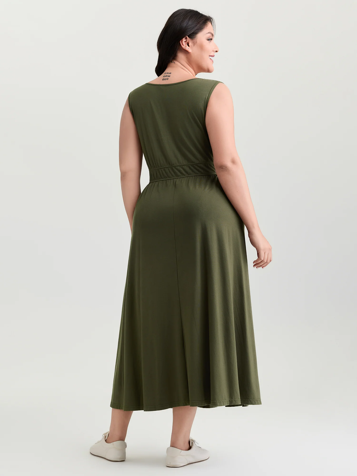 Supersoft Deep V-Neckline Stretchy Waist Midi Dress - Image 4