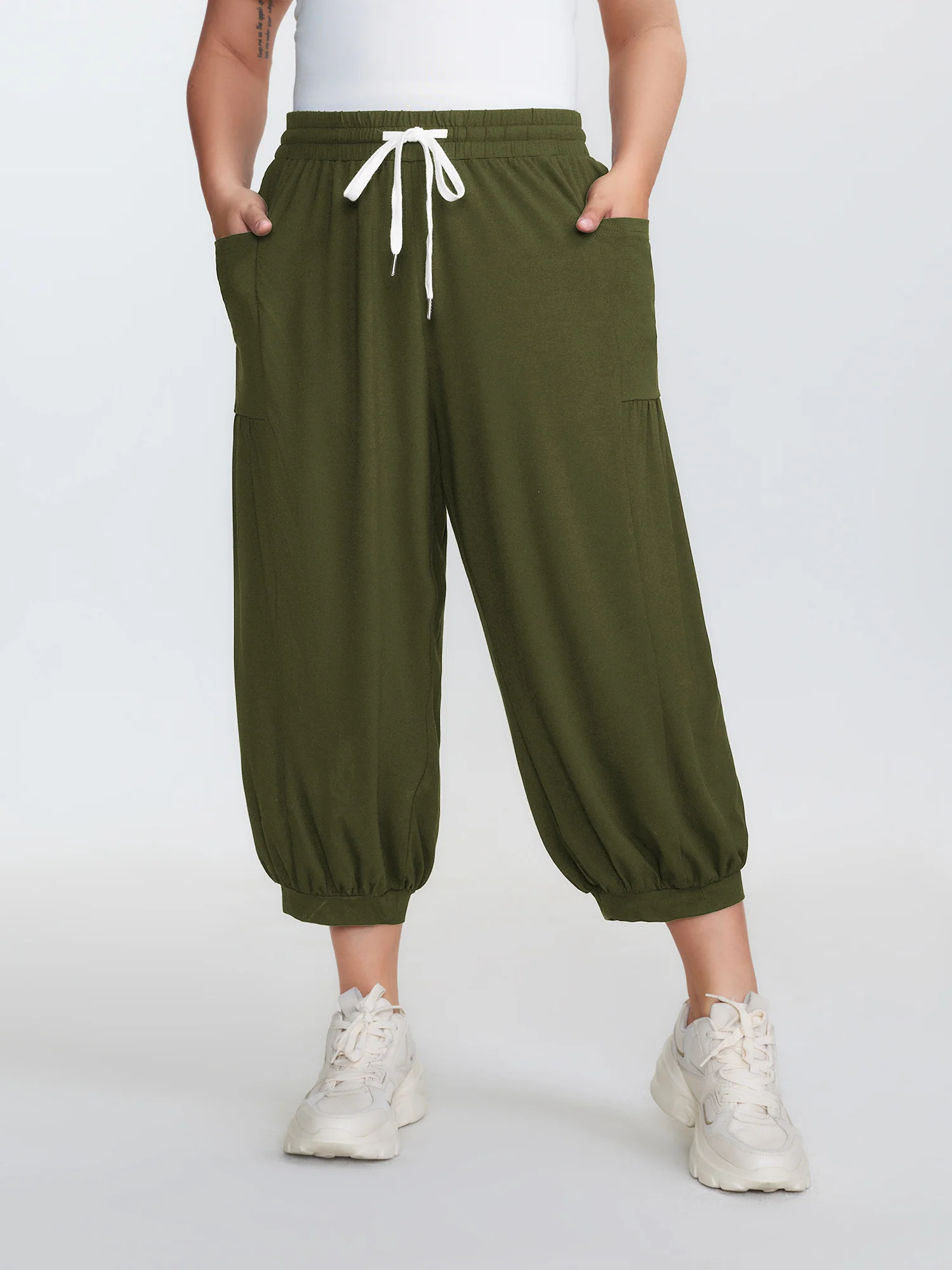 Supersoft Drawstring Cropped Jogger Pants - Image 20