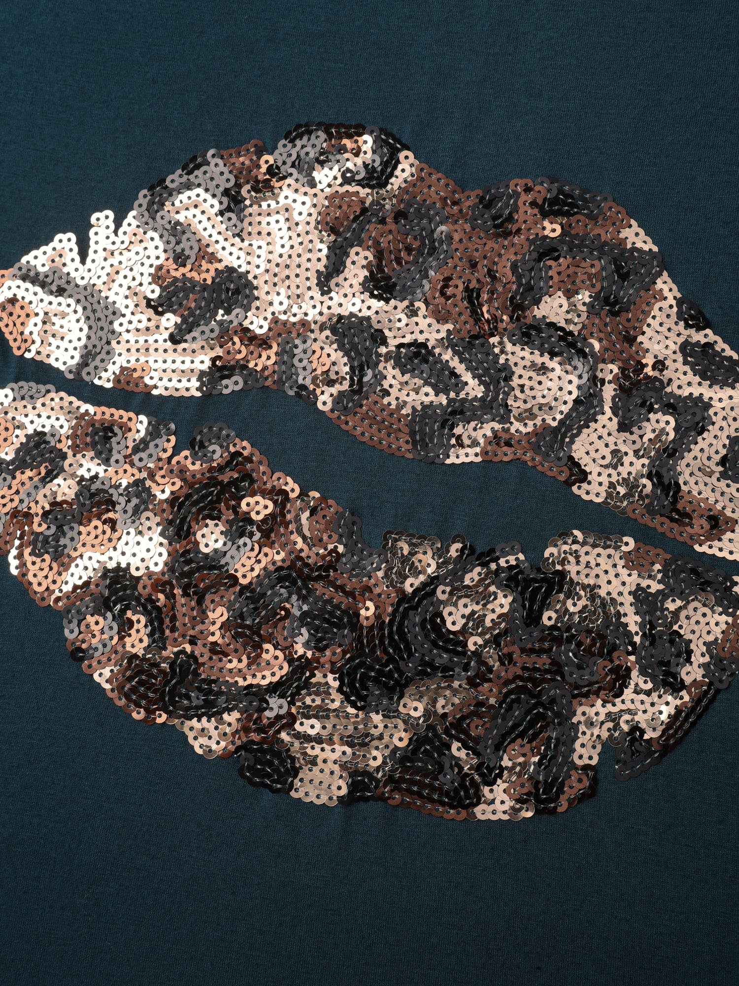Supersoft Embroidered Leopard Lips Sequin T-Shirt - Image 5