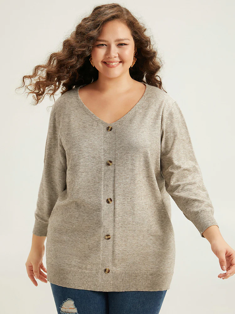 Supersoft Essentials Button Detail Solid V Neck Cardigan - Image 3