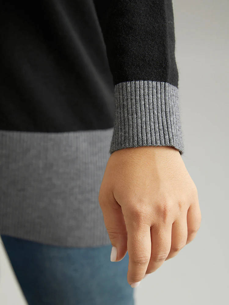 Supersoft Essentials Contrast Deep V Neck Button Detail Pullover - Image 9