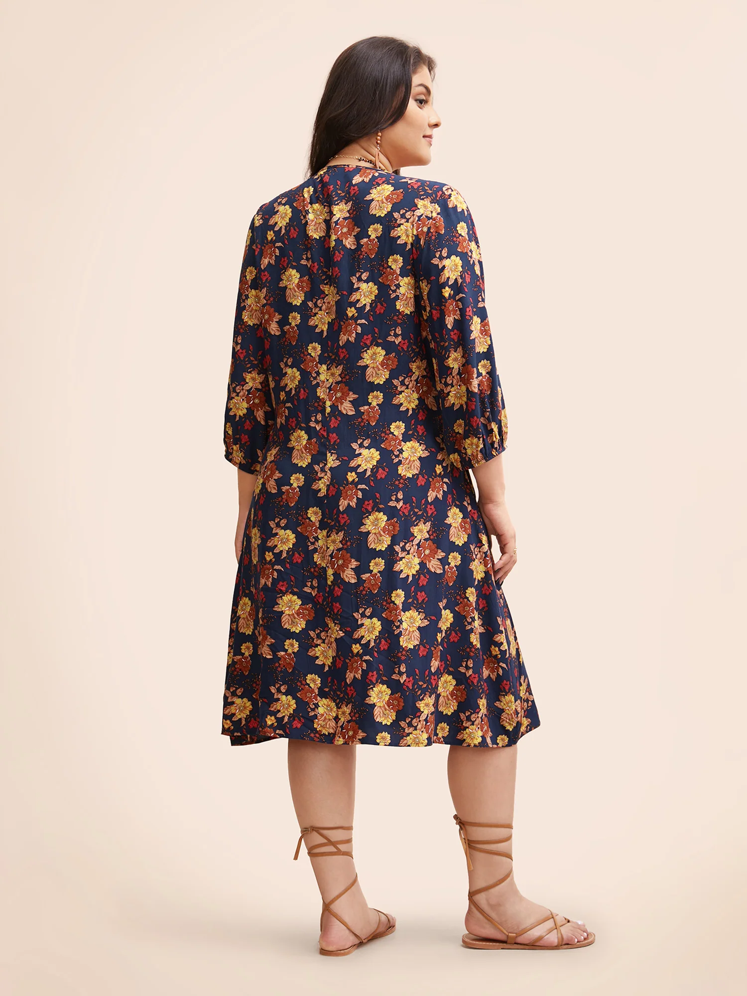 Supersoft Essentials Floral Print Pocket V Neck Dress - Image 3
