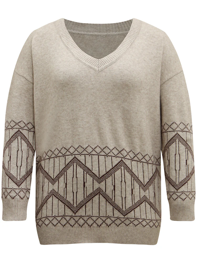Supersoft Essentials Geometric Graphic V Neck Pullover - Image 7
