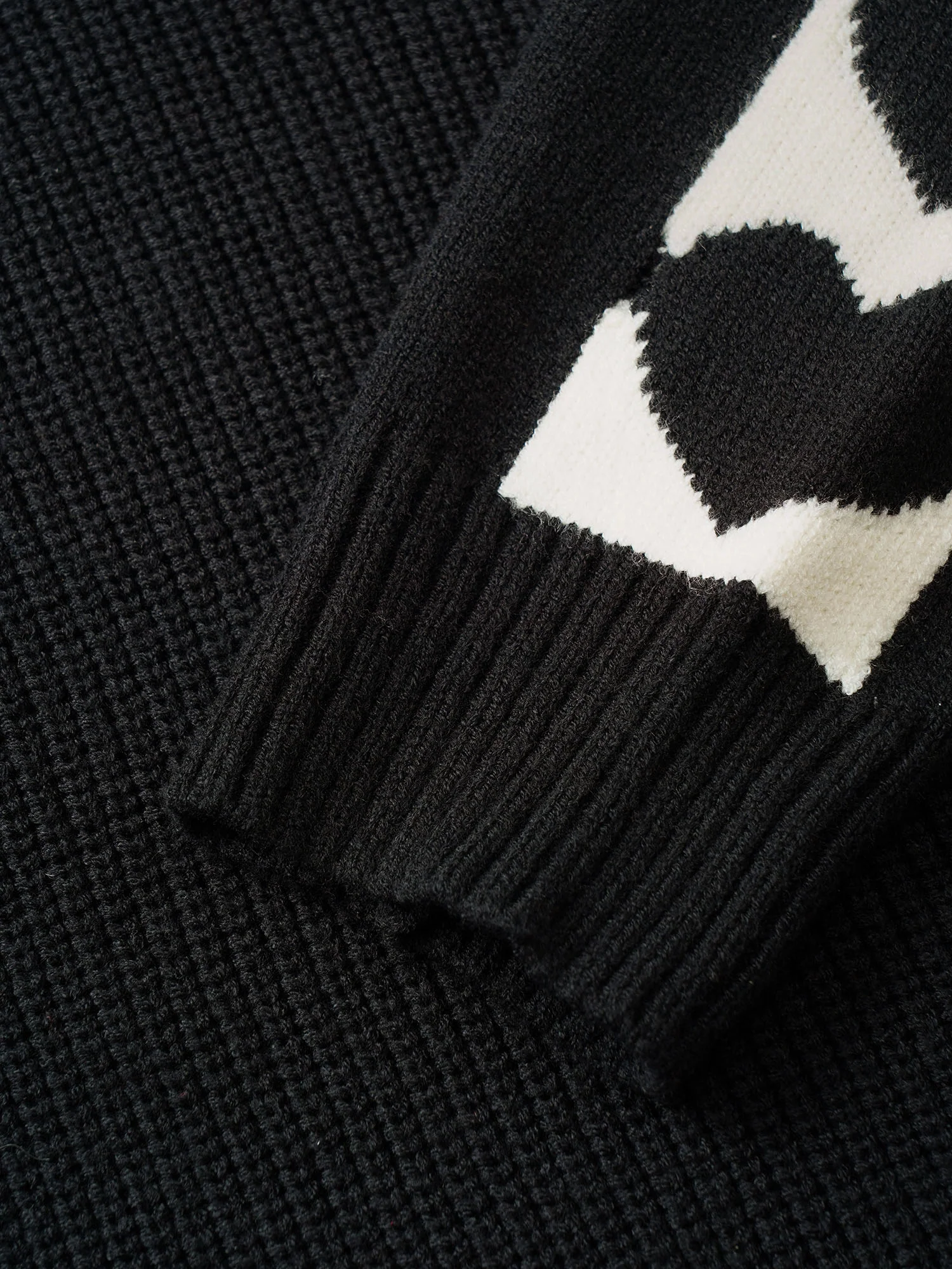 Supersoft Essentials Heart Patchwork V Neck Raglan Sleeve Pullover - Image 5