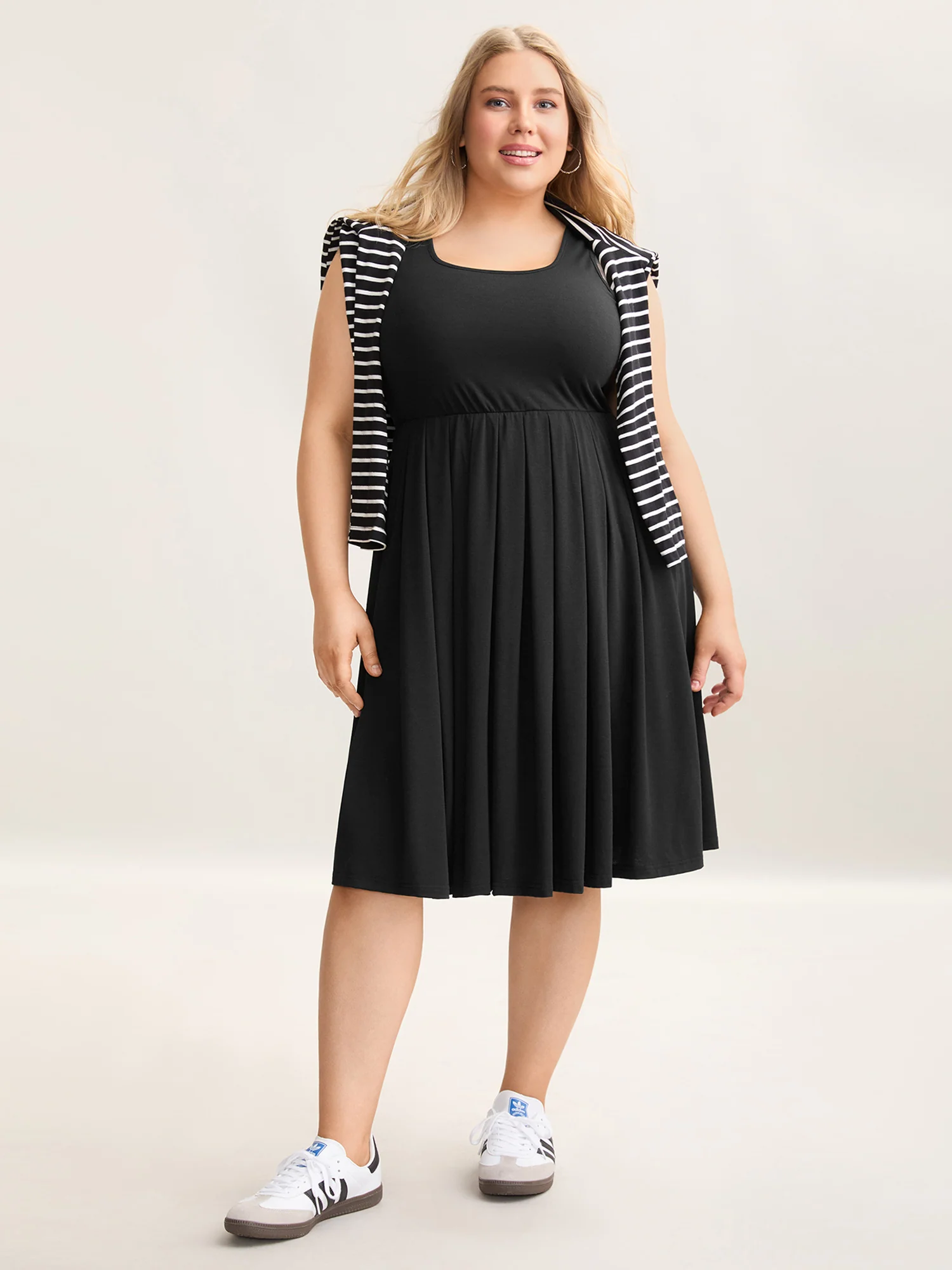Supersoft Essentials Pleated Stretchy Waist Mini Dress - Image 2