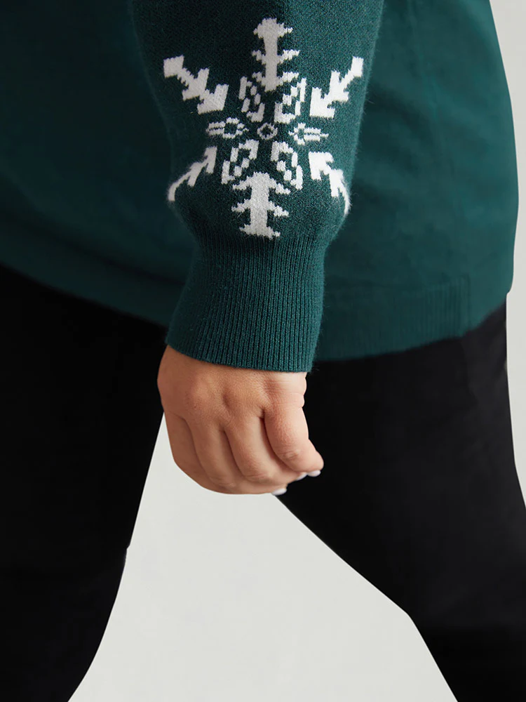 Supersoft Essentials Snowflake Print V Neck Pullover - Image 6