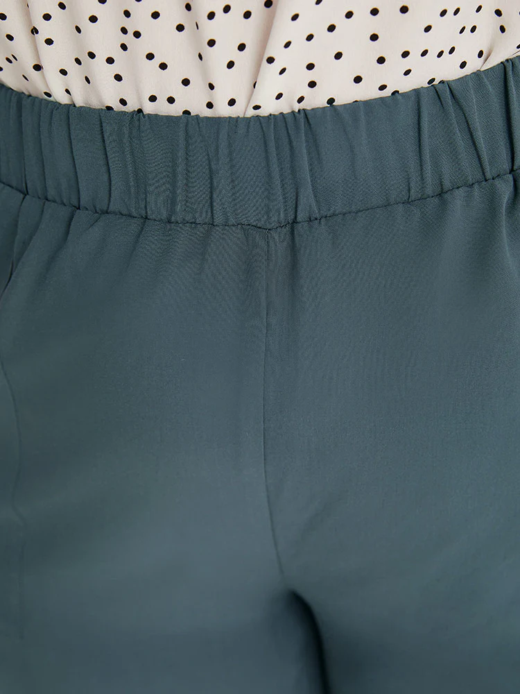 Supersoft Essentials Solid Patched Pocket Split Side Pants - Image 5